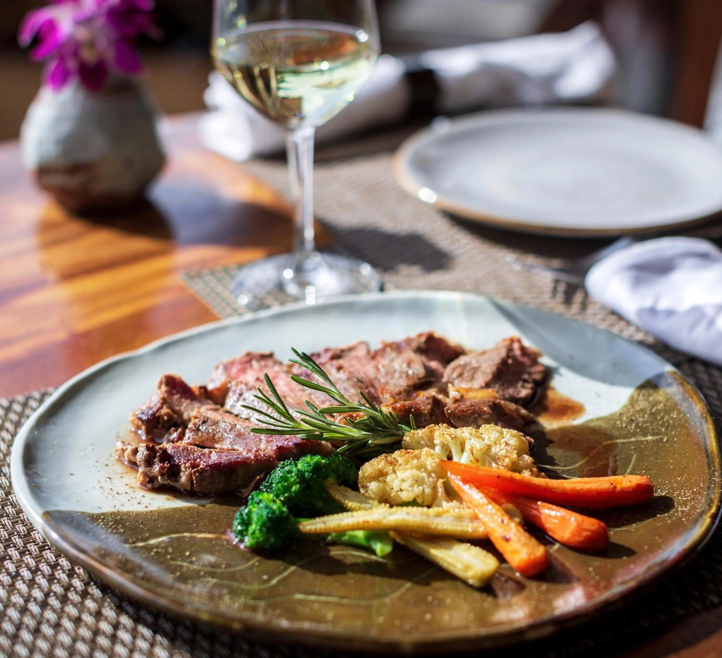 Restaurant/places to eat in Beyond The Blue Horizon Boutique Bungalows