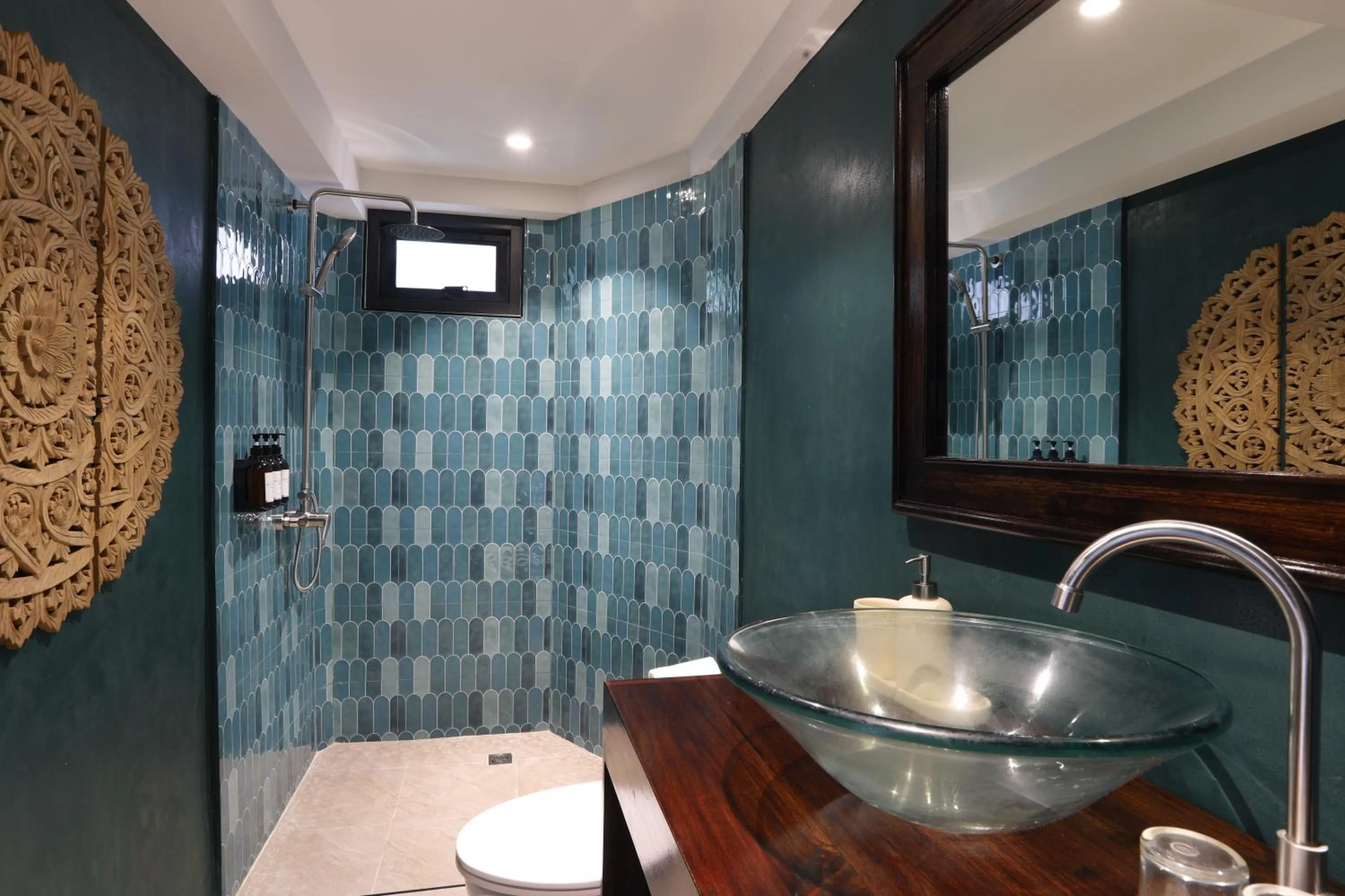 Shower in Beyond The Blue Horizon Boutique Bungalows