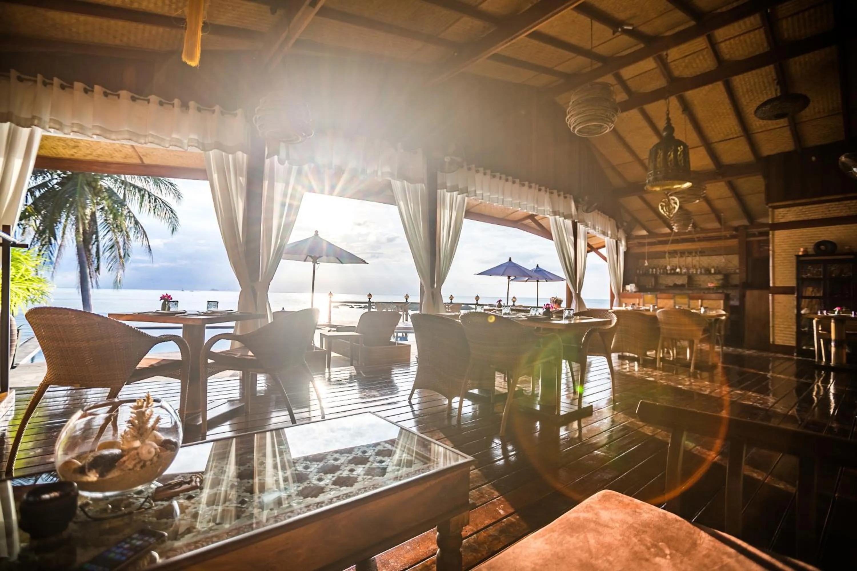 Restaurant/places to eat in Beyond The Blue Horizon Boutique Bungalows