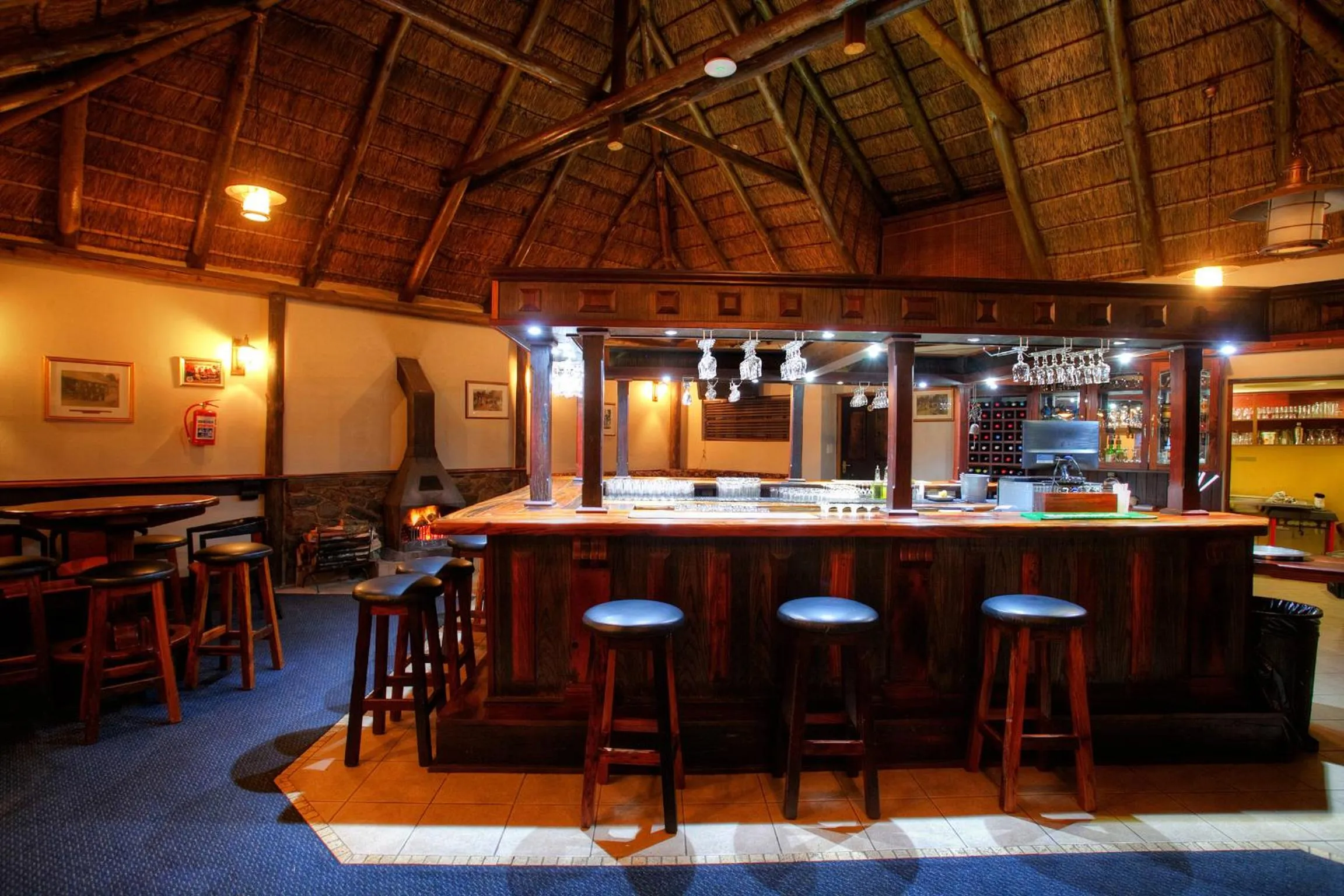 Lounge or bar in Hogsback Arminel Hotel