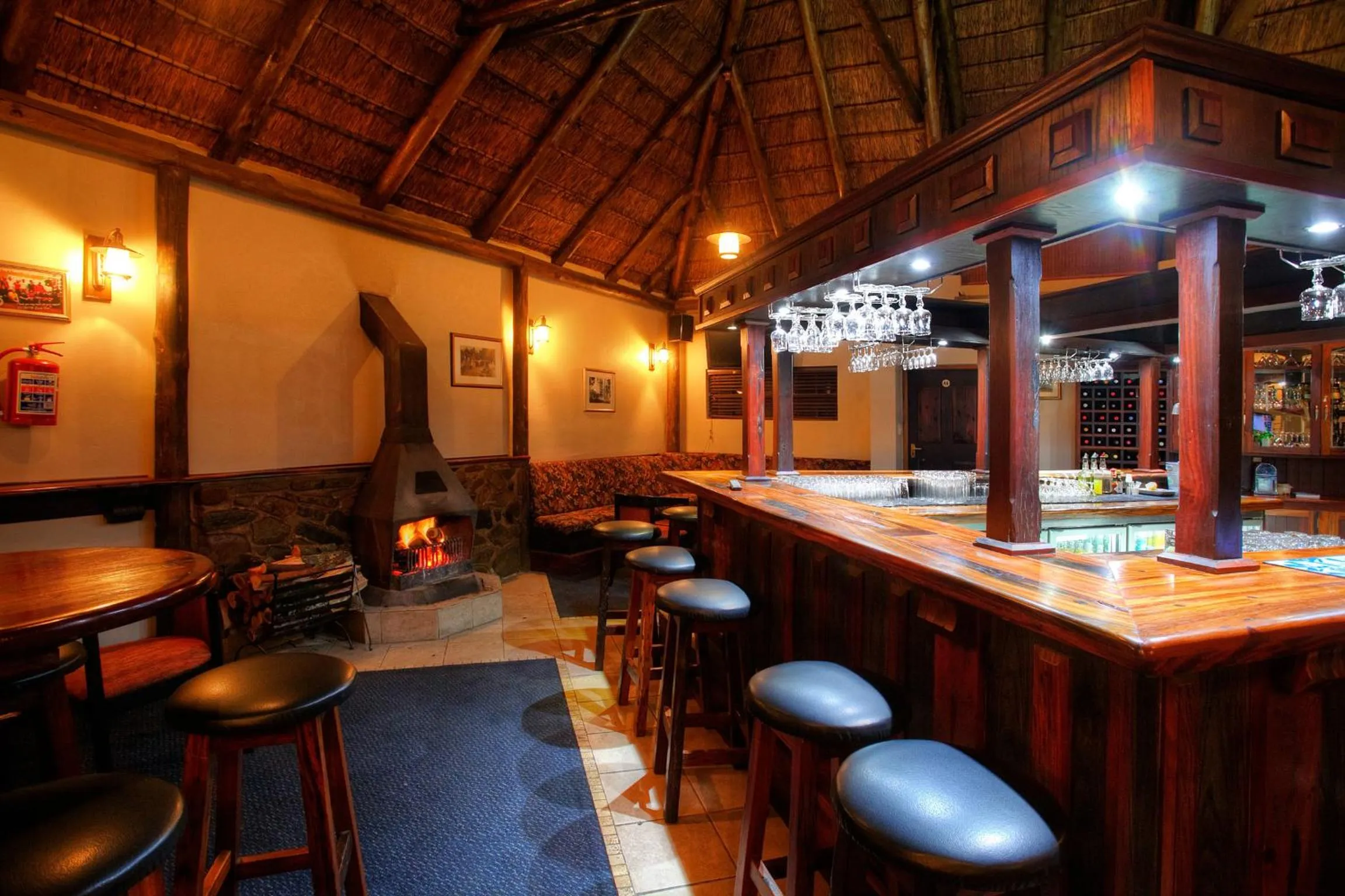 Lounge or bar in Hogsback Arminel Hotel