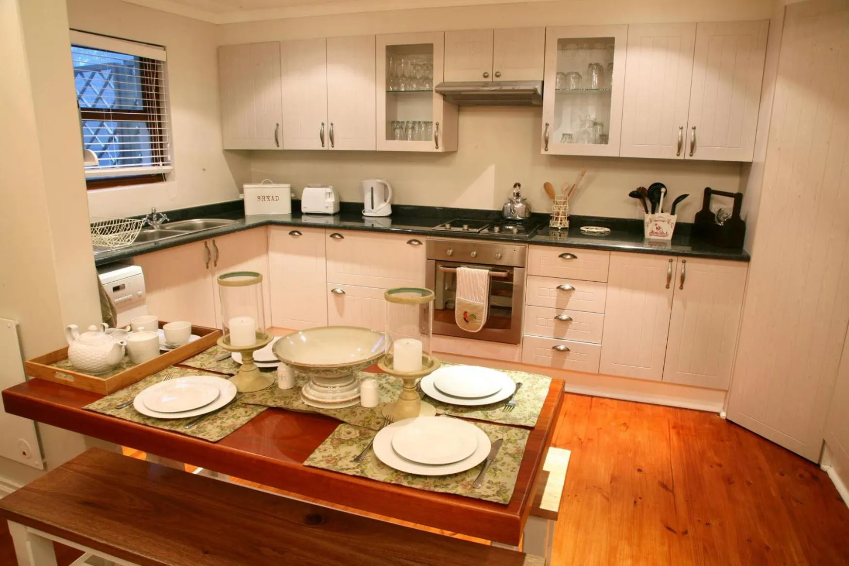 Kitchen or kitchenette in Hogsback Arminel Hotel