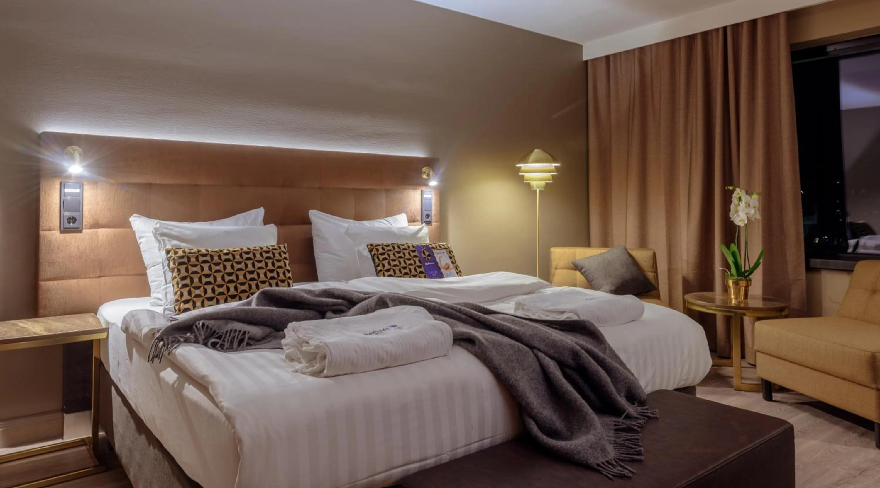 Photo of the whole room, Bed in Radisson Blu Marina Palace Hotel, Turku