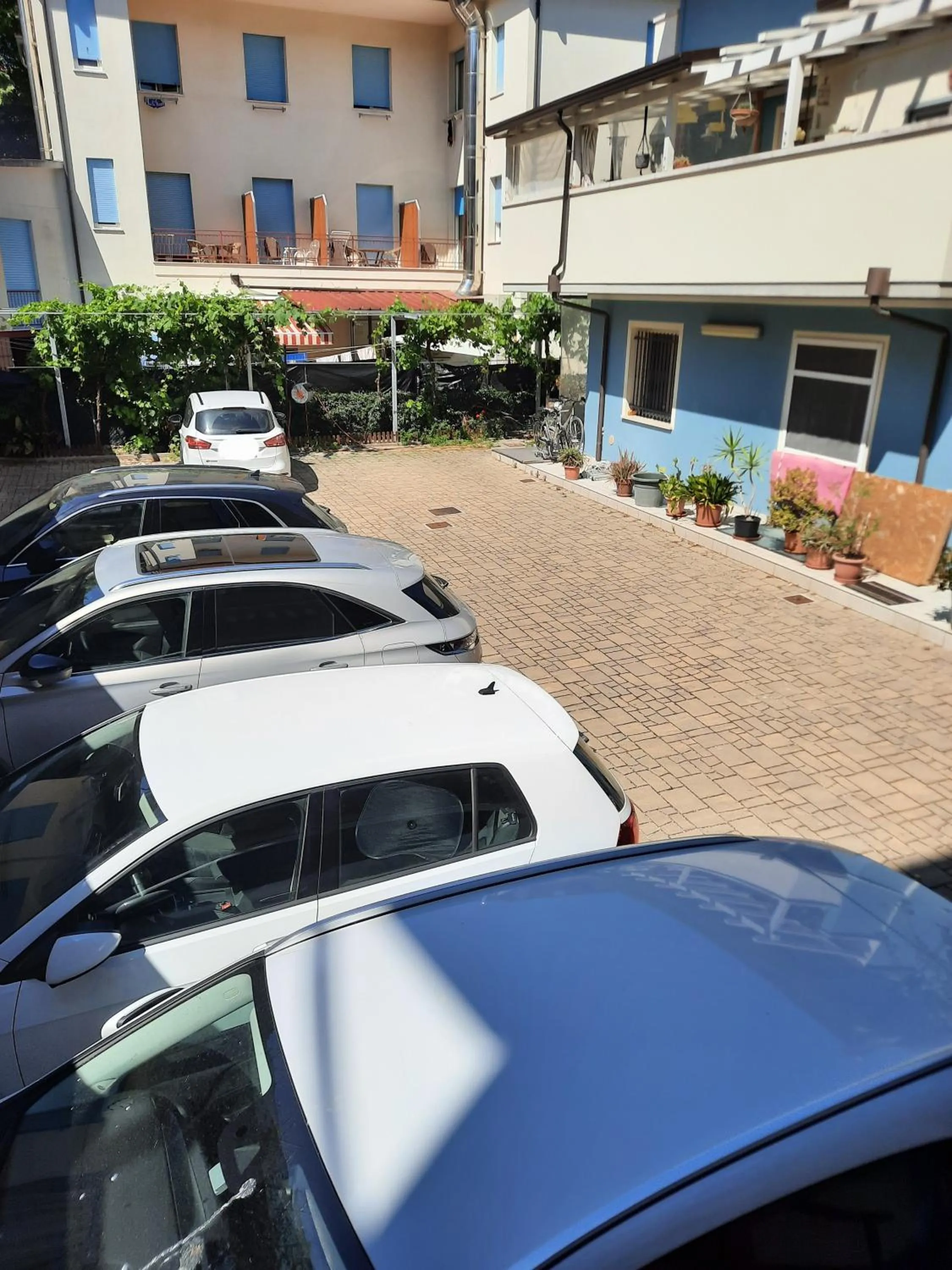 Parking in Hotel Ambra