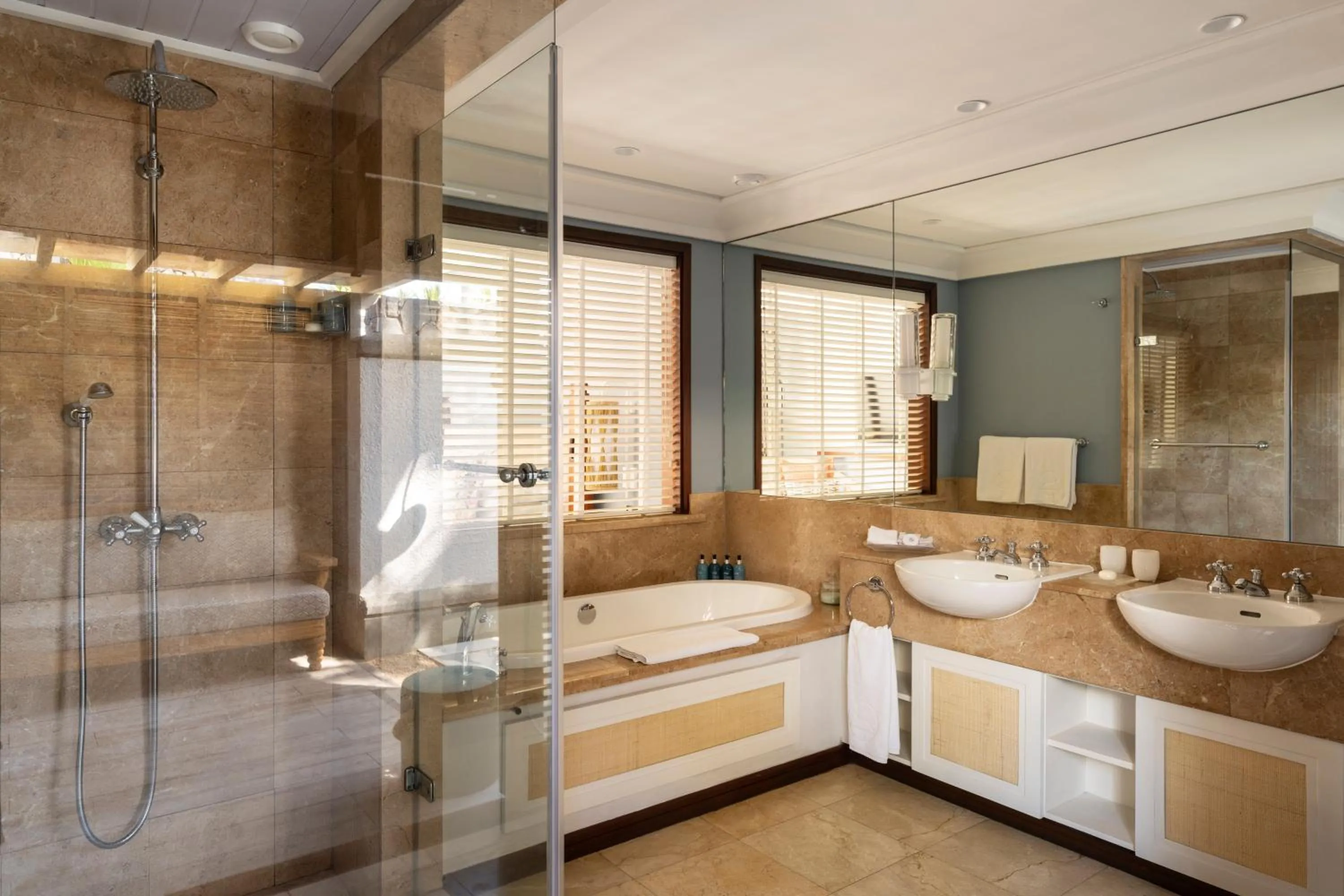 Shower in Constance Belle Mare Plage