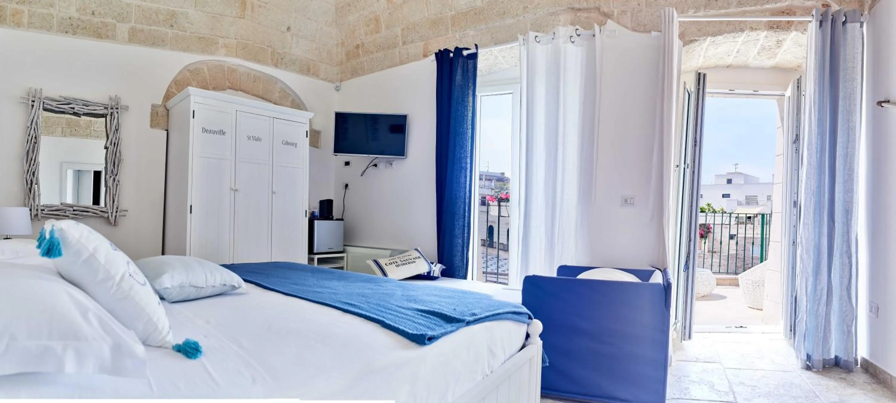 Bed in POSEA - Polignano Sea Suites