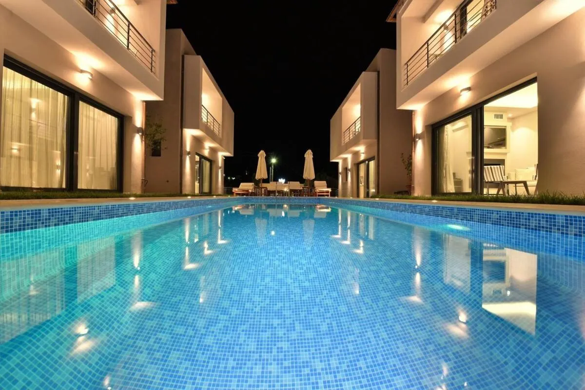 Pool view in Alexander Mountain Resort