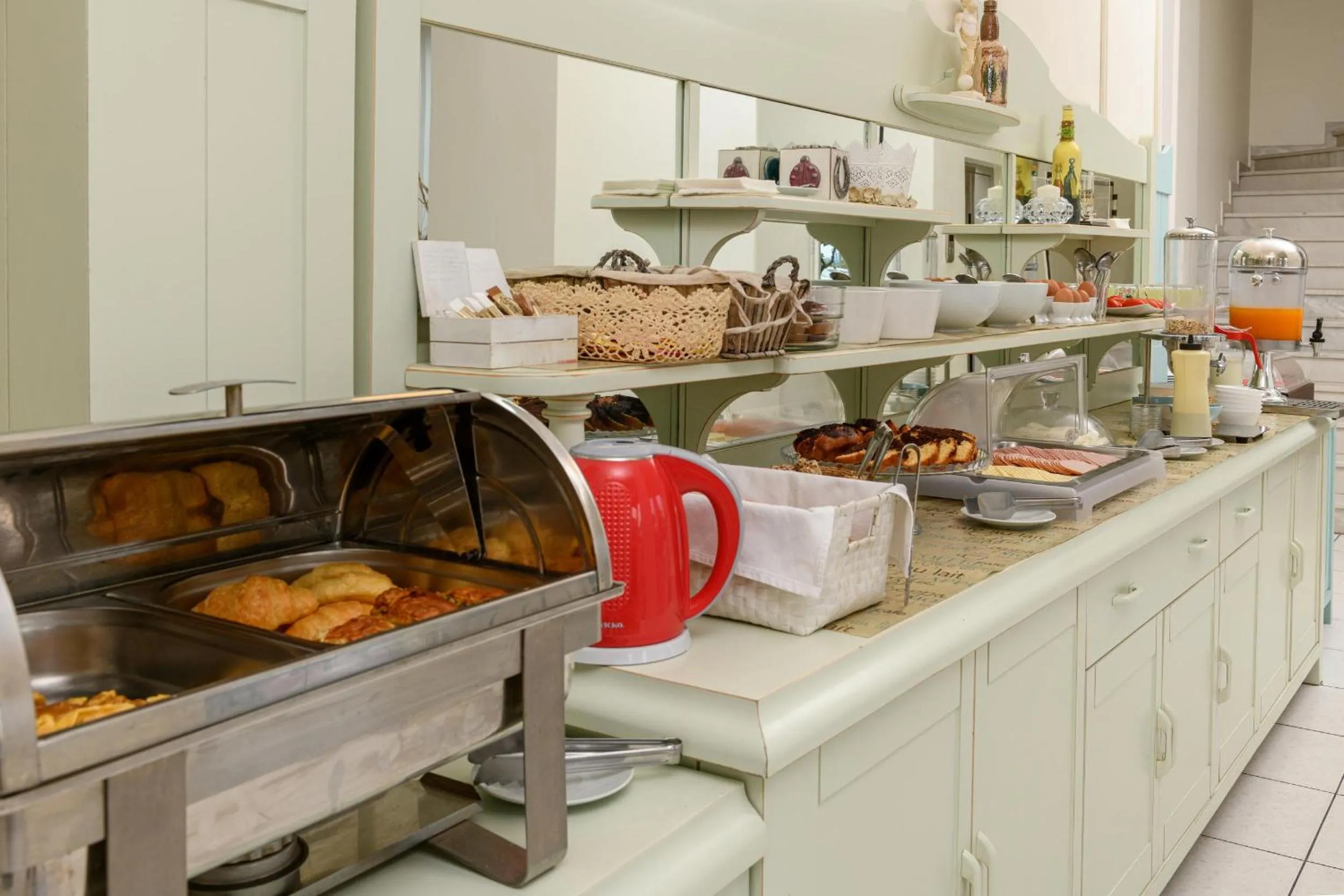 Breakfast in Hotel Timoleon