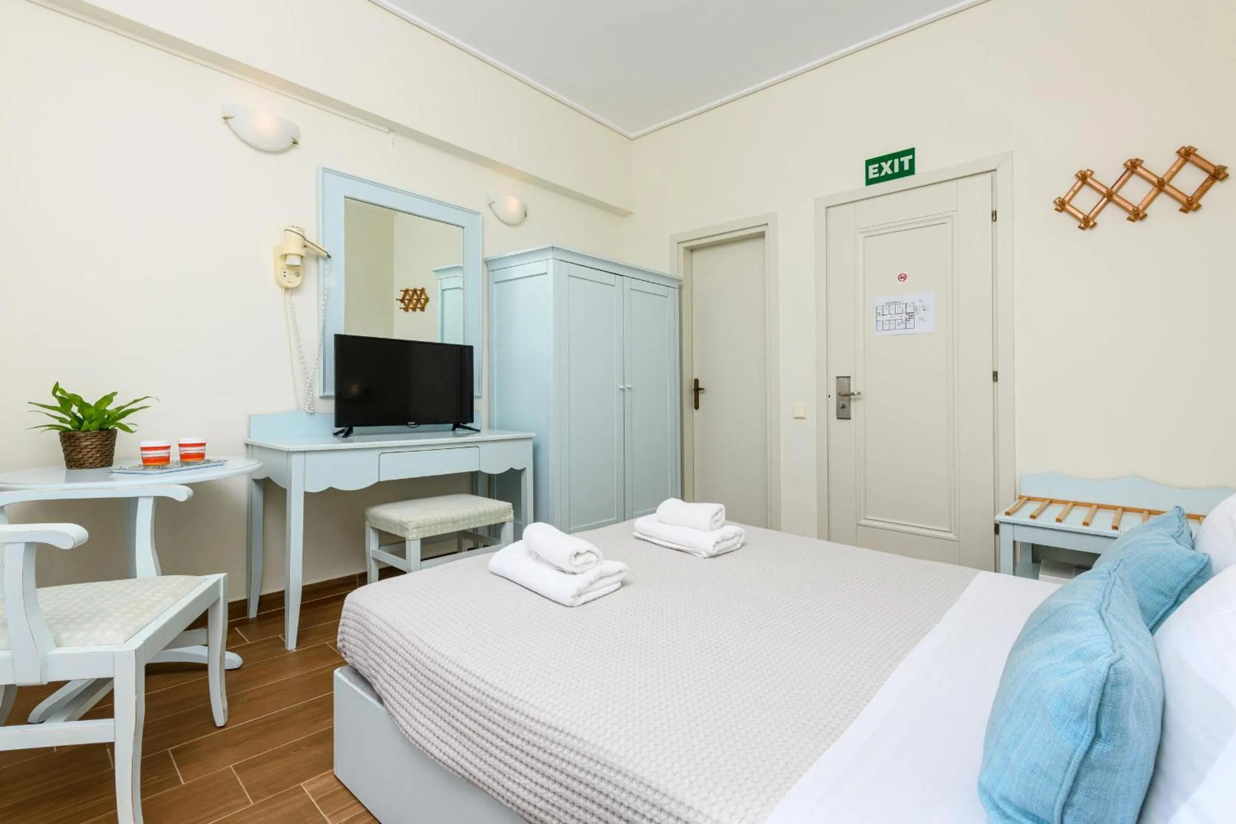 Bedroom, Bed in Hotel Timoleon