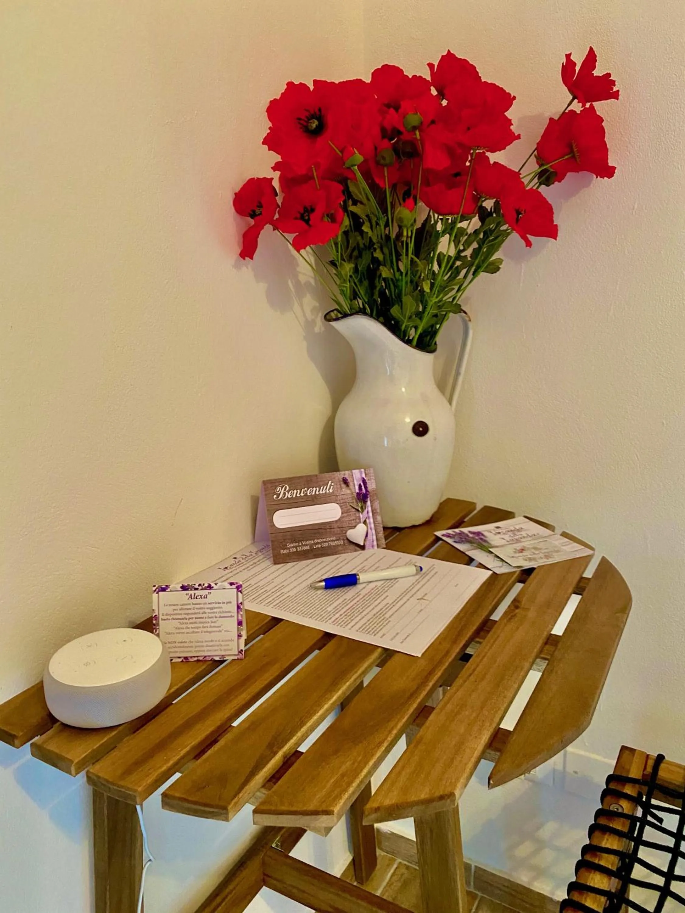 Decorative detail in Locanda della Lavanda