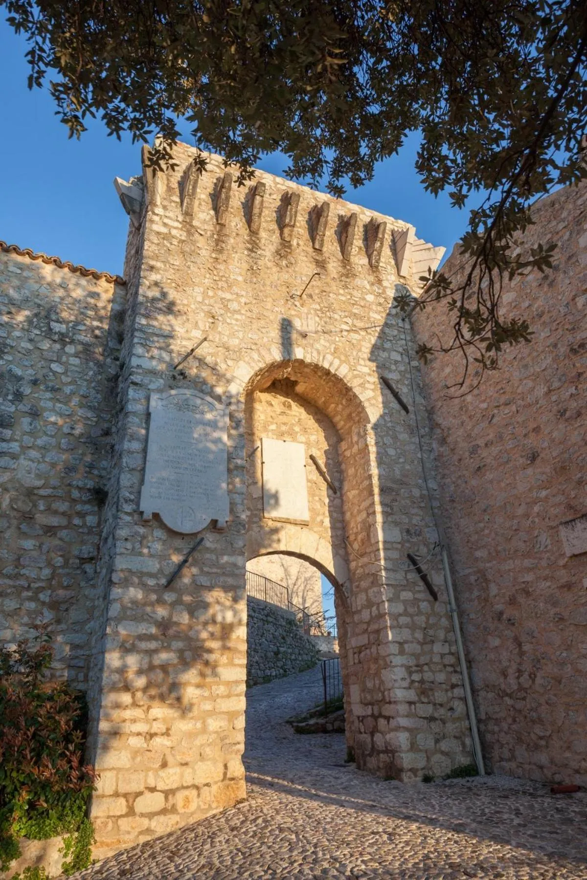 Property building in Il Castello di Campello