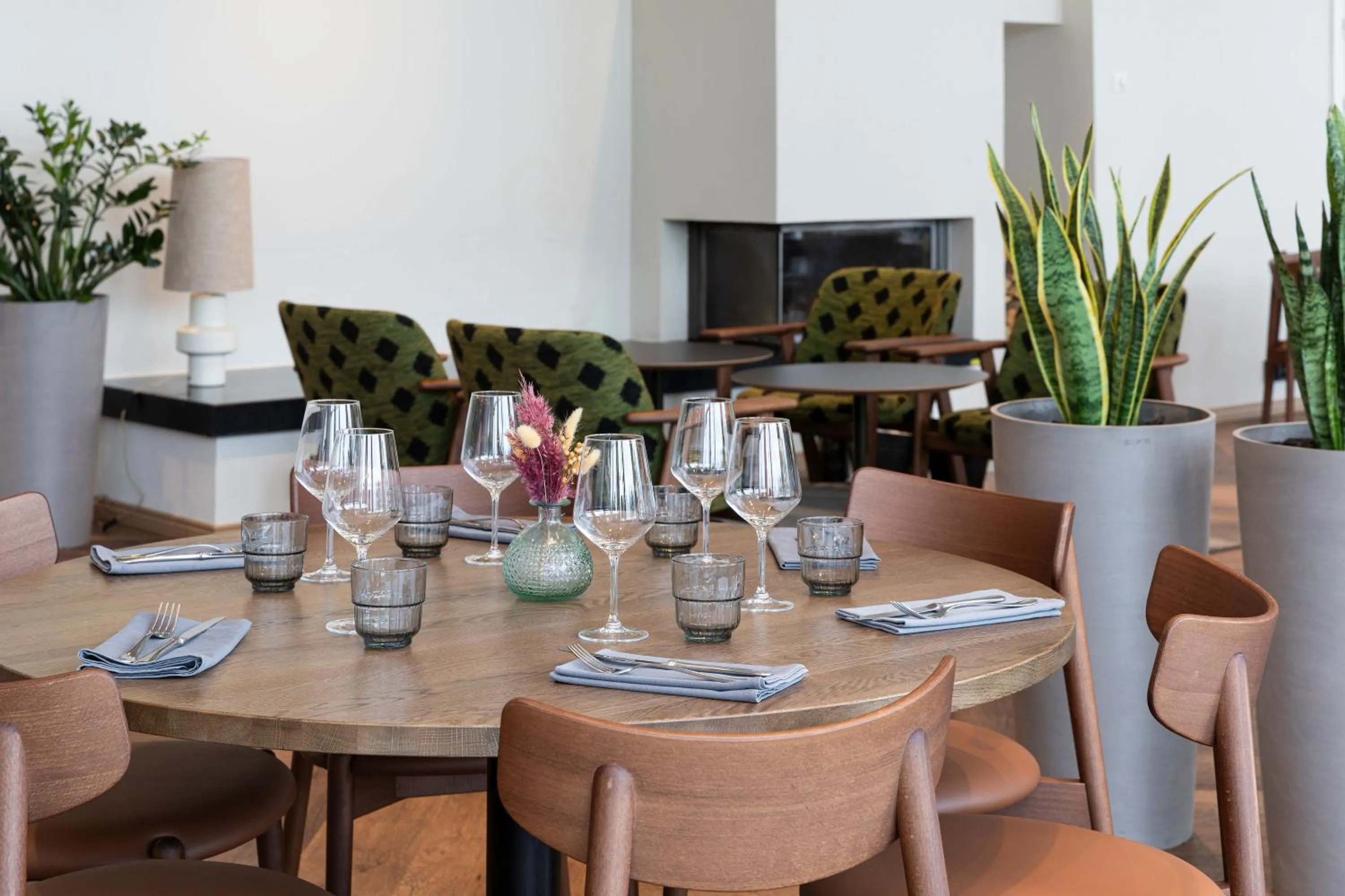 Restaurant/places to eat in Original Sokos Hotel Tapiola Garden Espoo