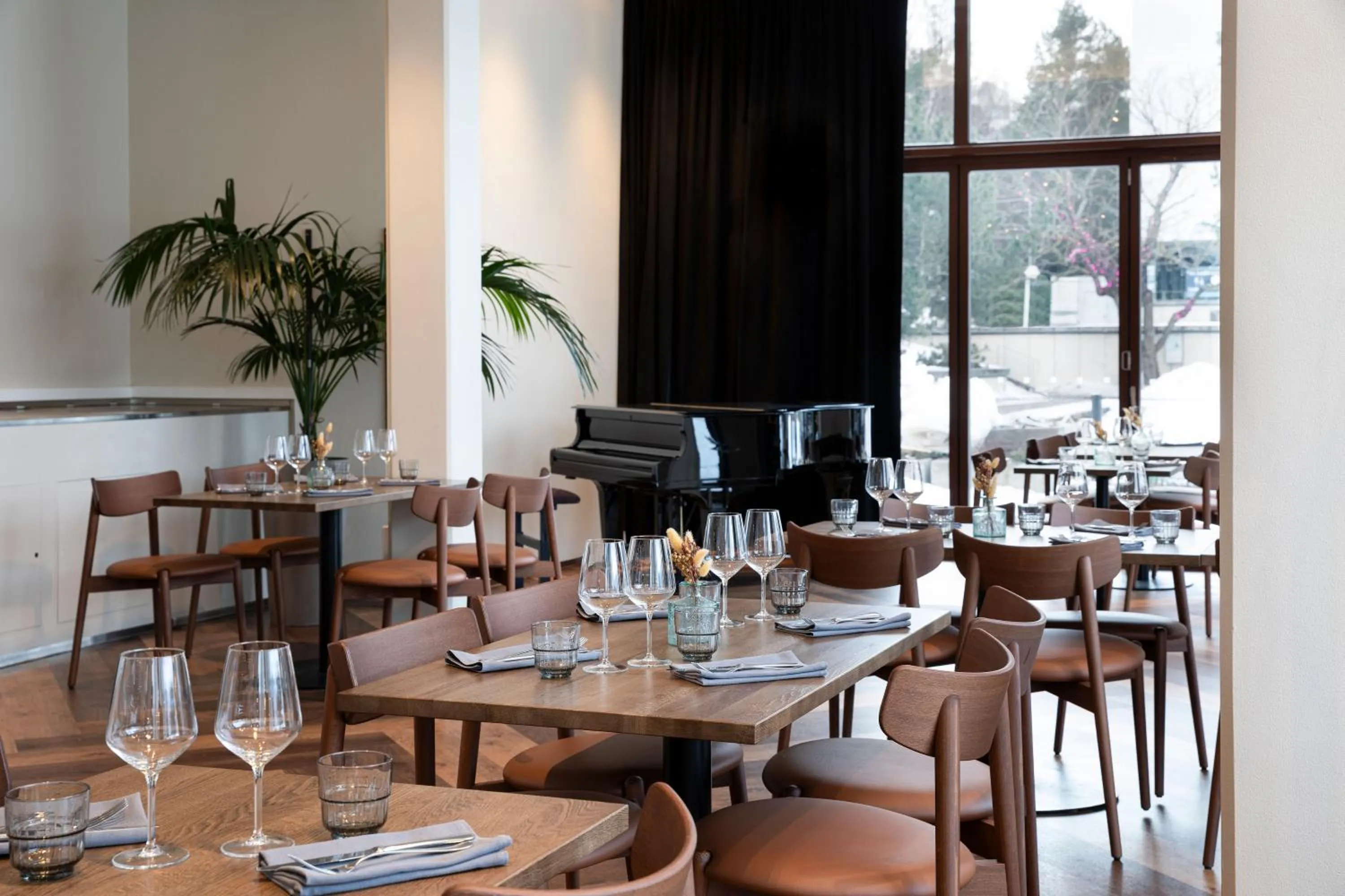 Restaurant/places to eat in Original Sokos Hotel Tapiola Garden Espoo