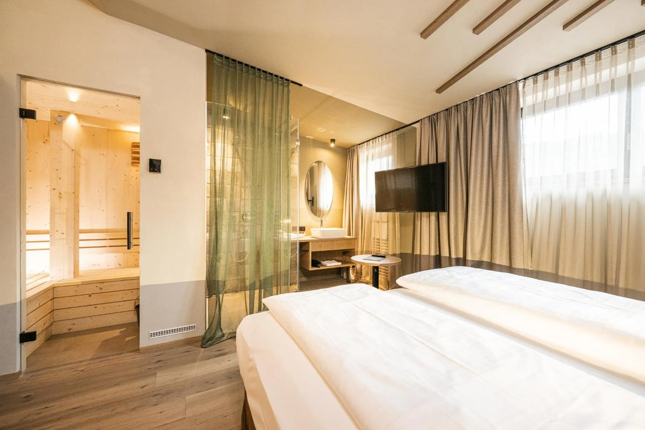 Bed in Loewe Dolomites