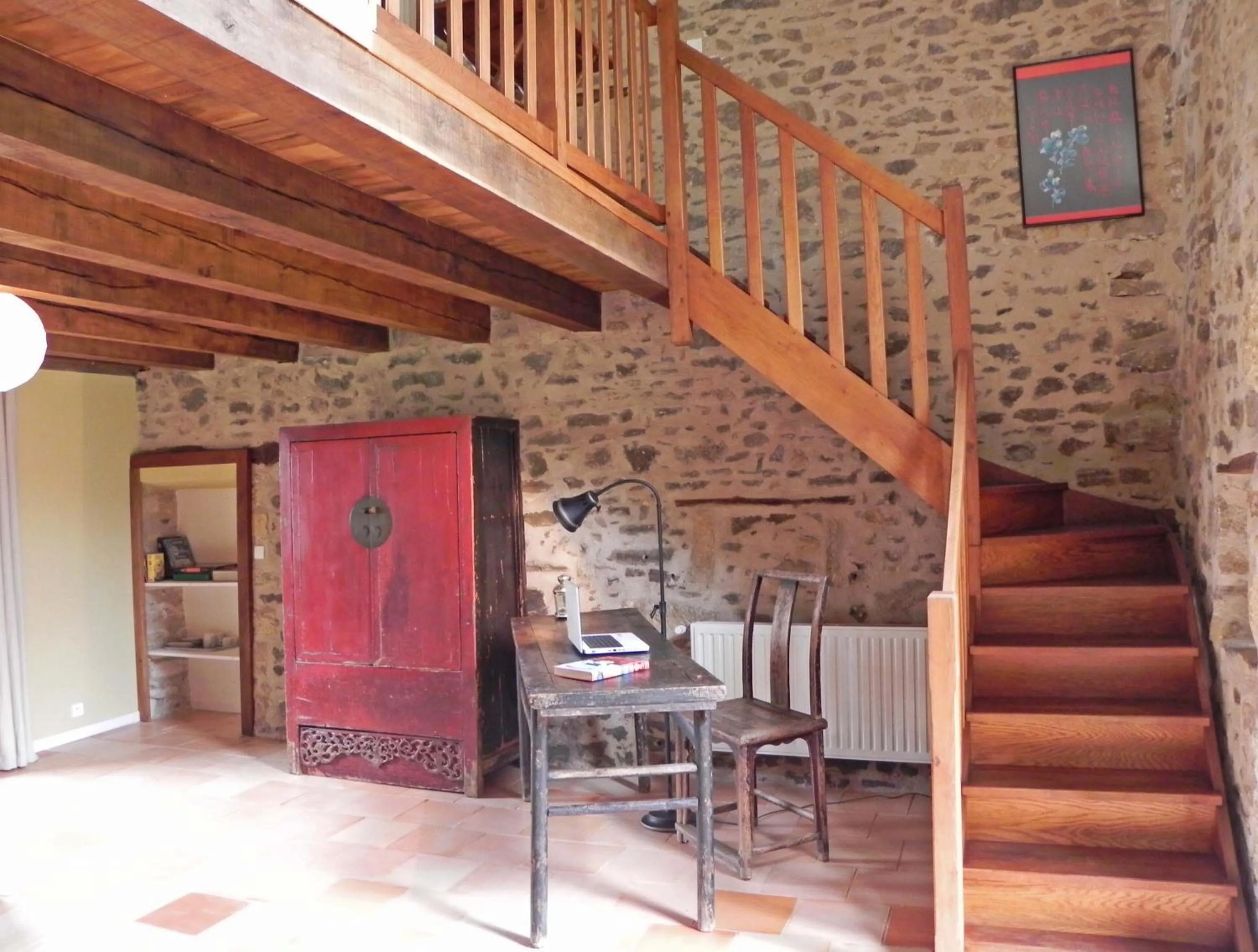 Decorative detail in Au Son du Jardin Poitevin