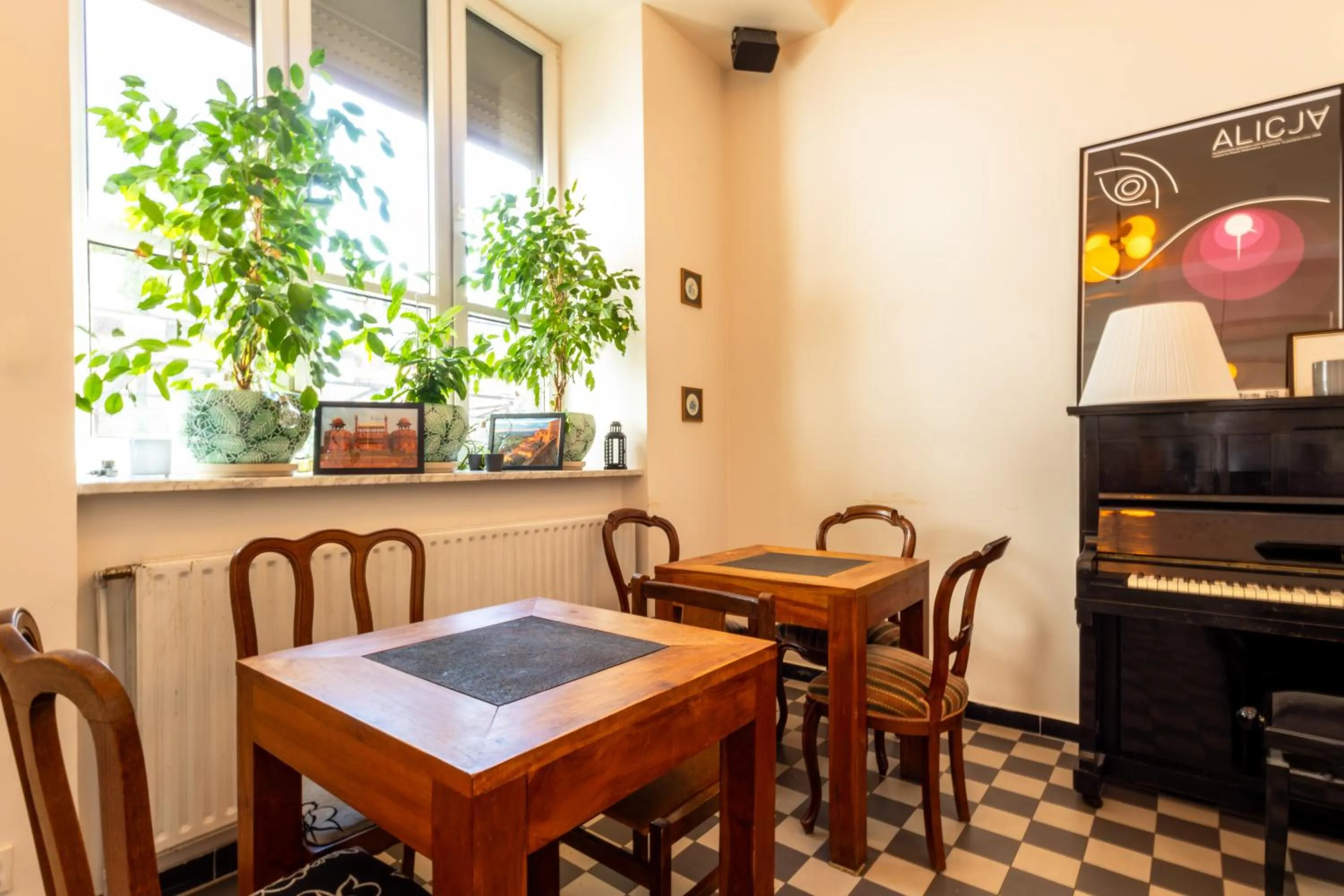 Restaurant/places to eat in Noclegi Stadion Bed & Breakfast