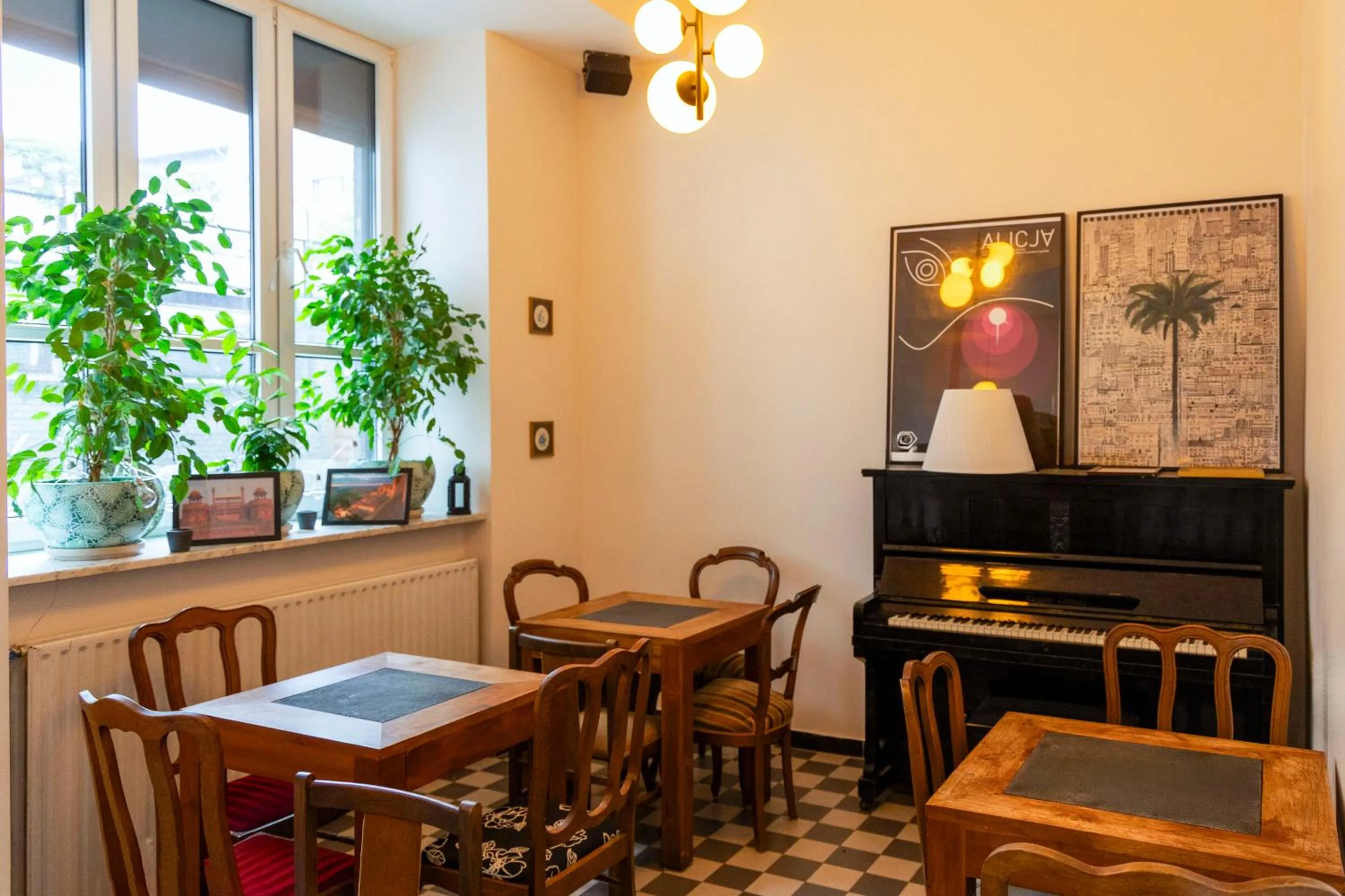 Restaurant/places to eat in Noclegi Stadion Bed & Breakfast