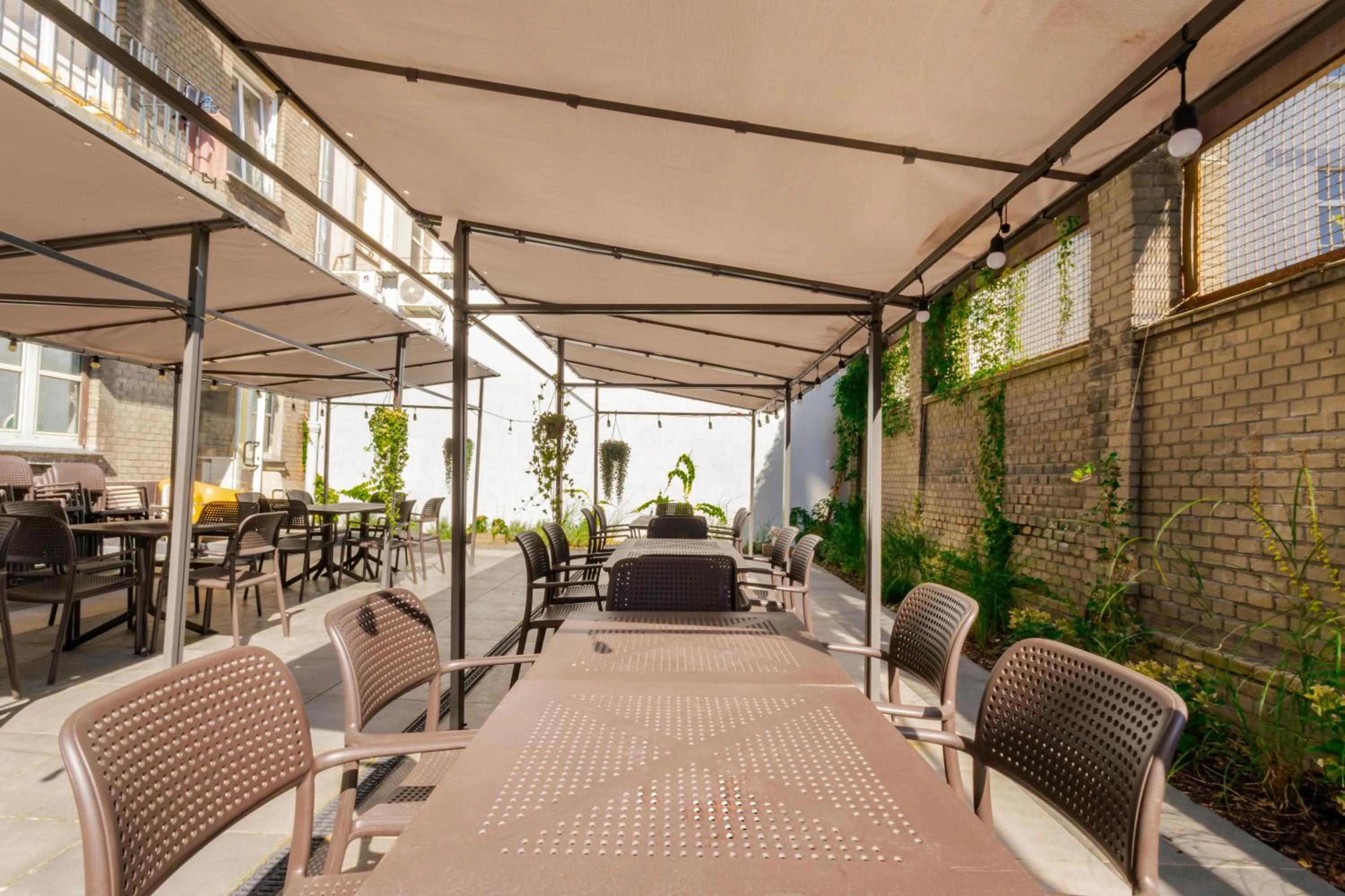 Restaurant/places to eat in Noclegi Stadion Bed & Breakfast