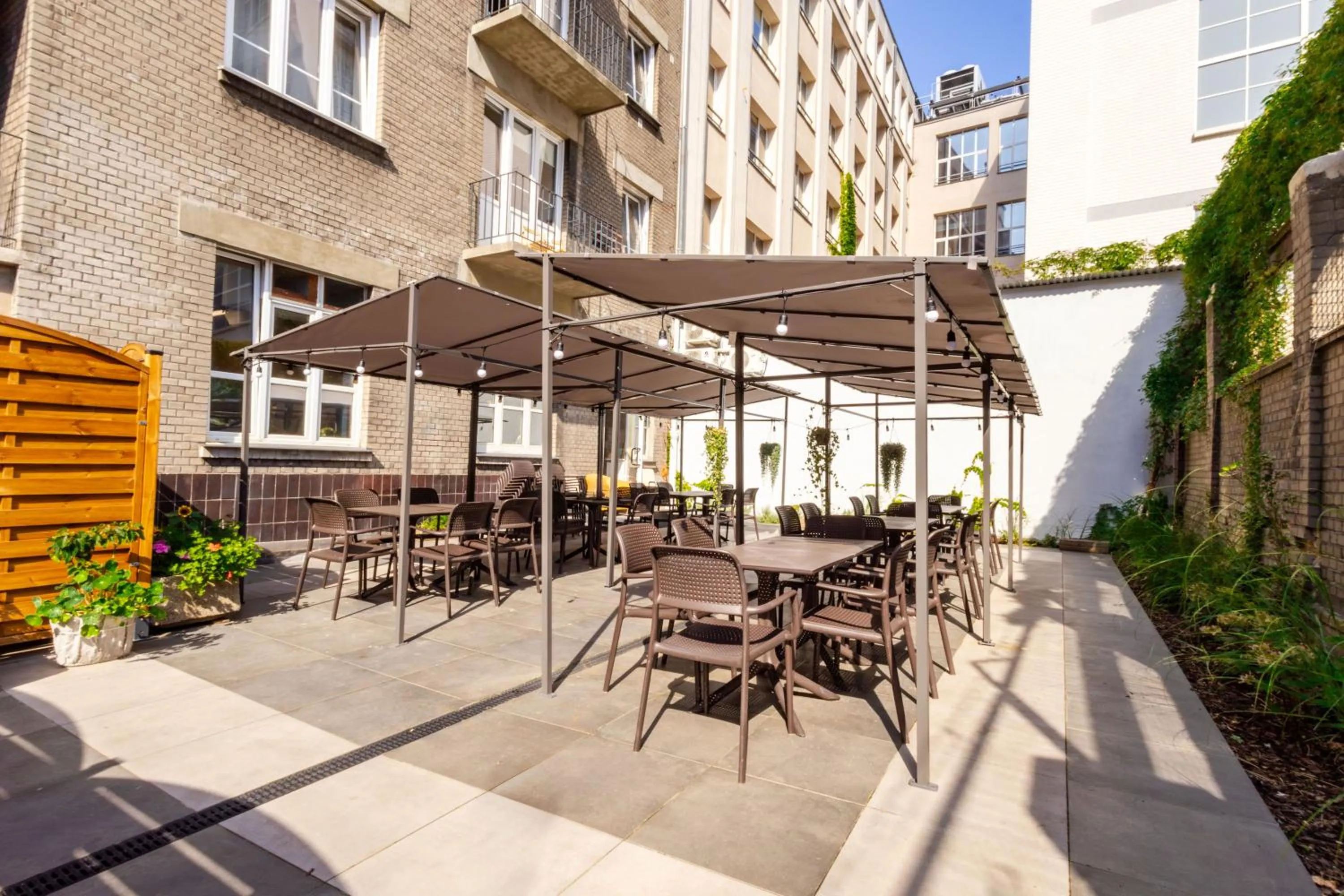 Restaurant/places to eat in Noclegi Stadion Bed & Breakfast