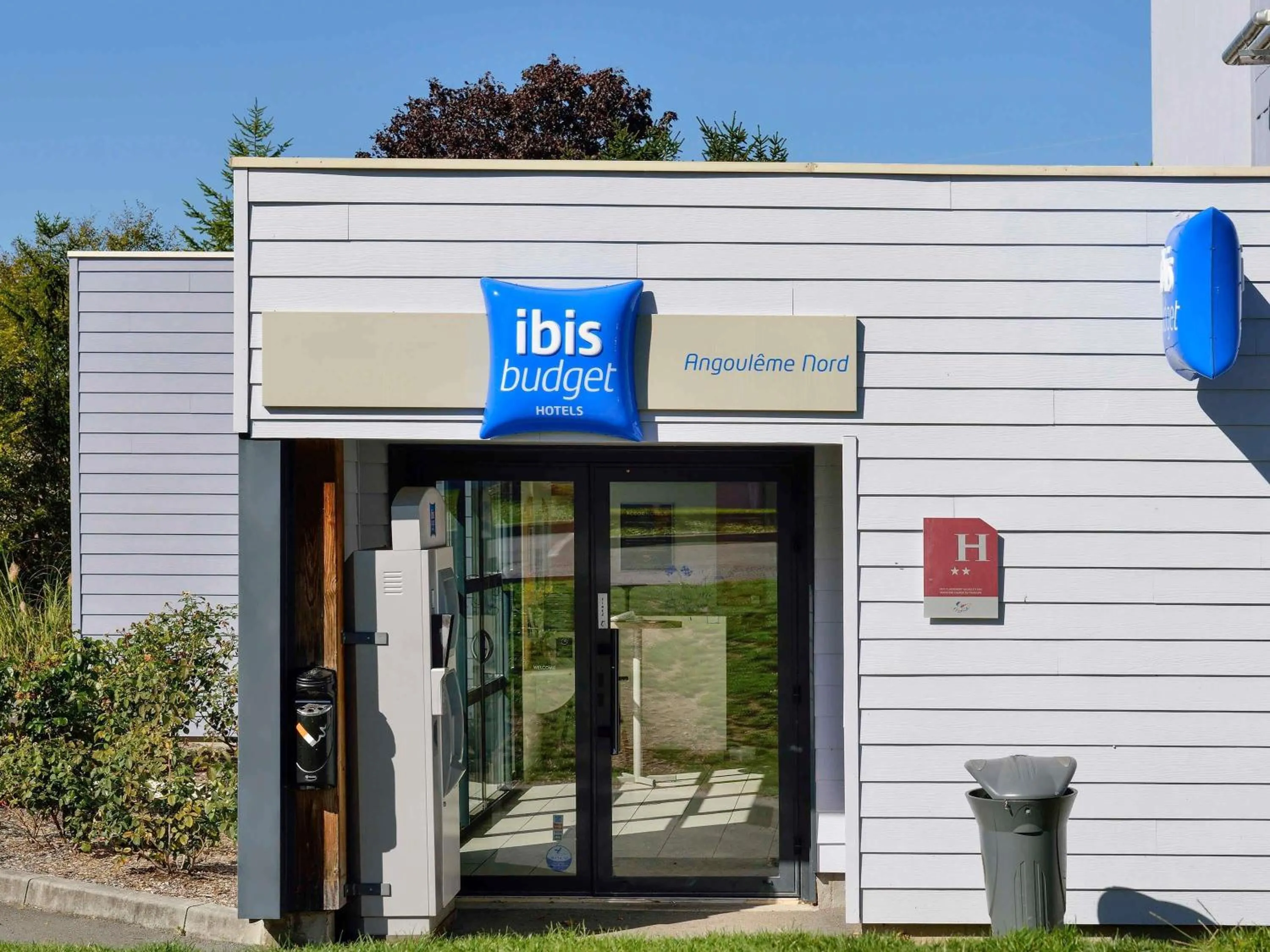 Property building in ibis budget Angoulême Nord