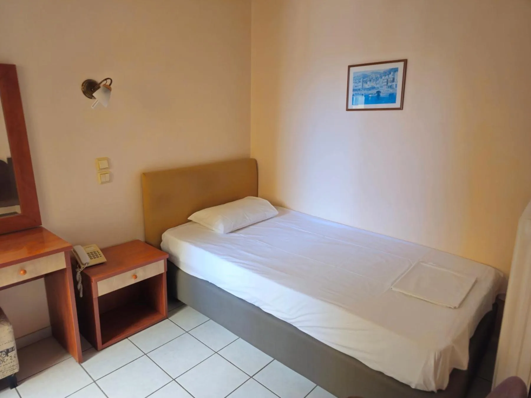 Bed in IKAROS Hotel ELLINIKO