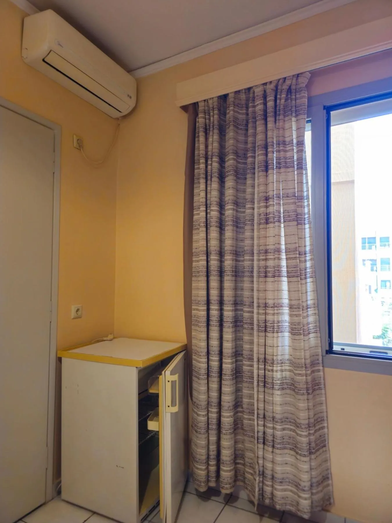 IKAROS Hotel ELLINIKO