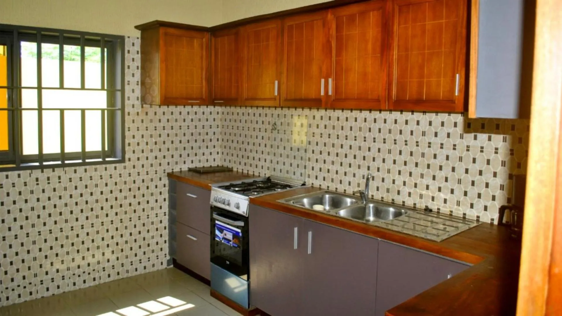 Communal kitchen in Villa Beach Avepozo Lome