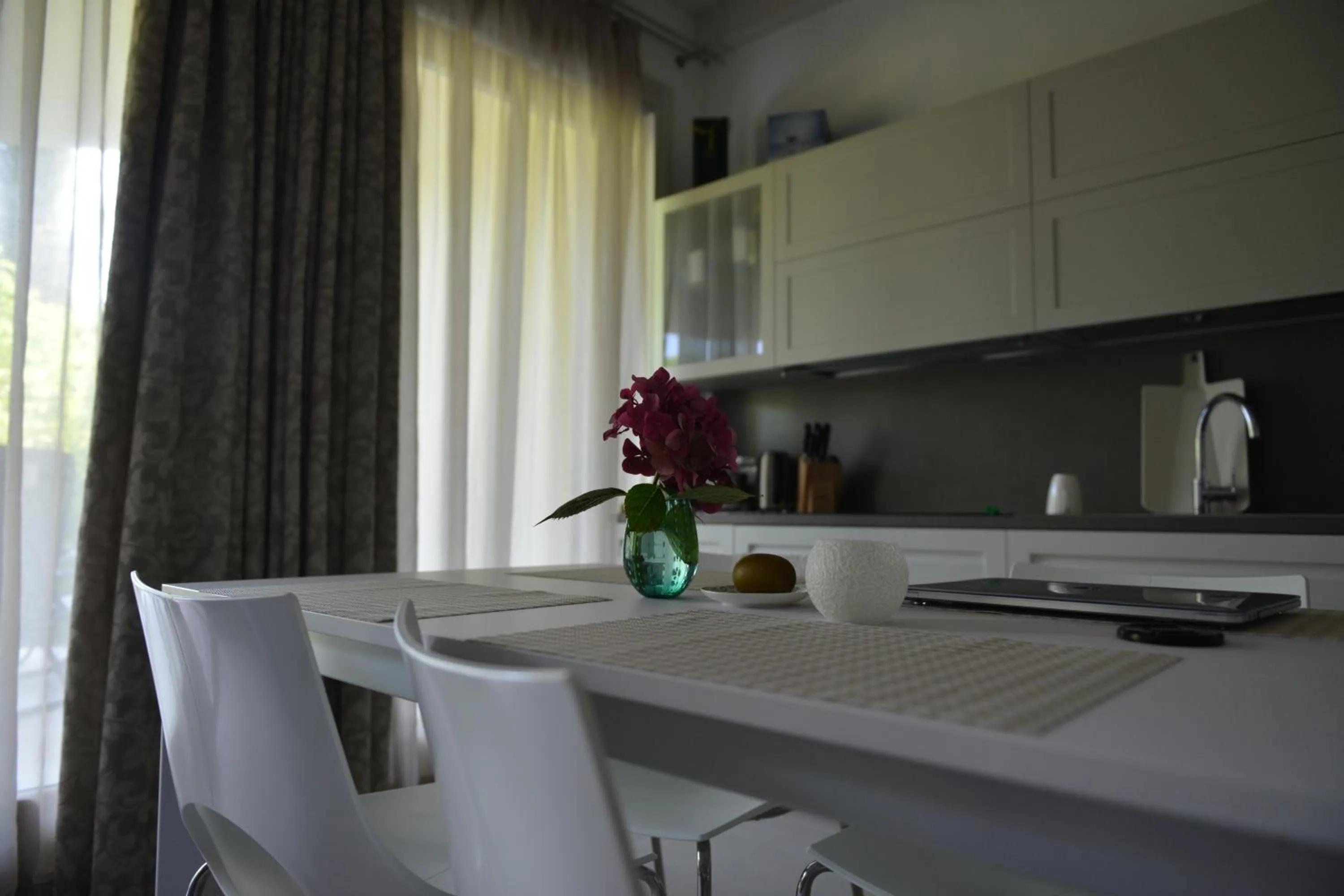 Sirmione Park View Luxury Apartments