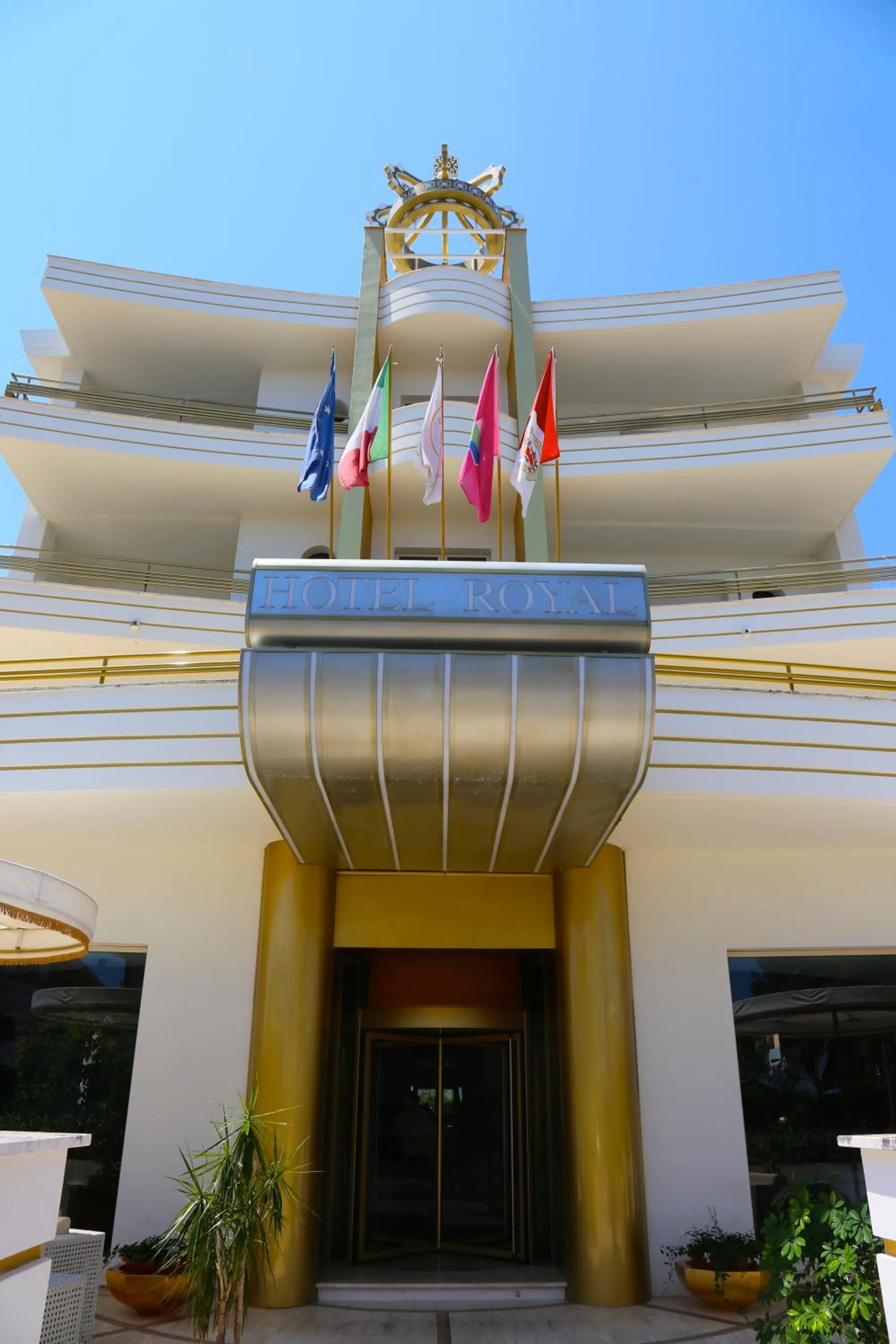 Facade/entrance in Hotel Royal