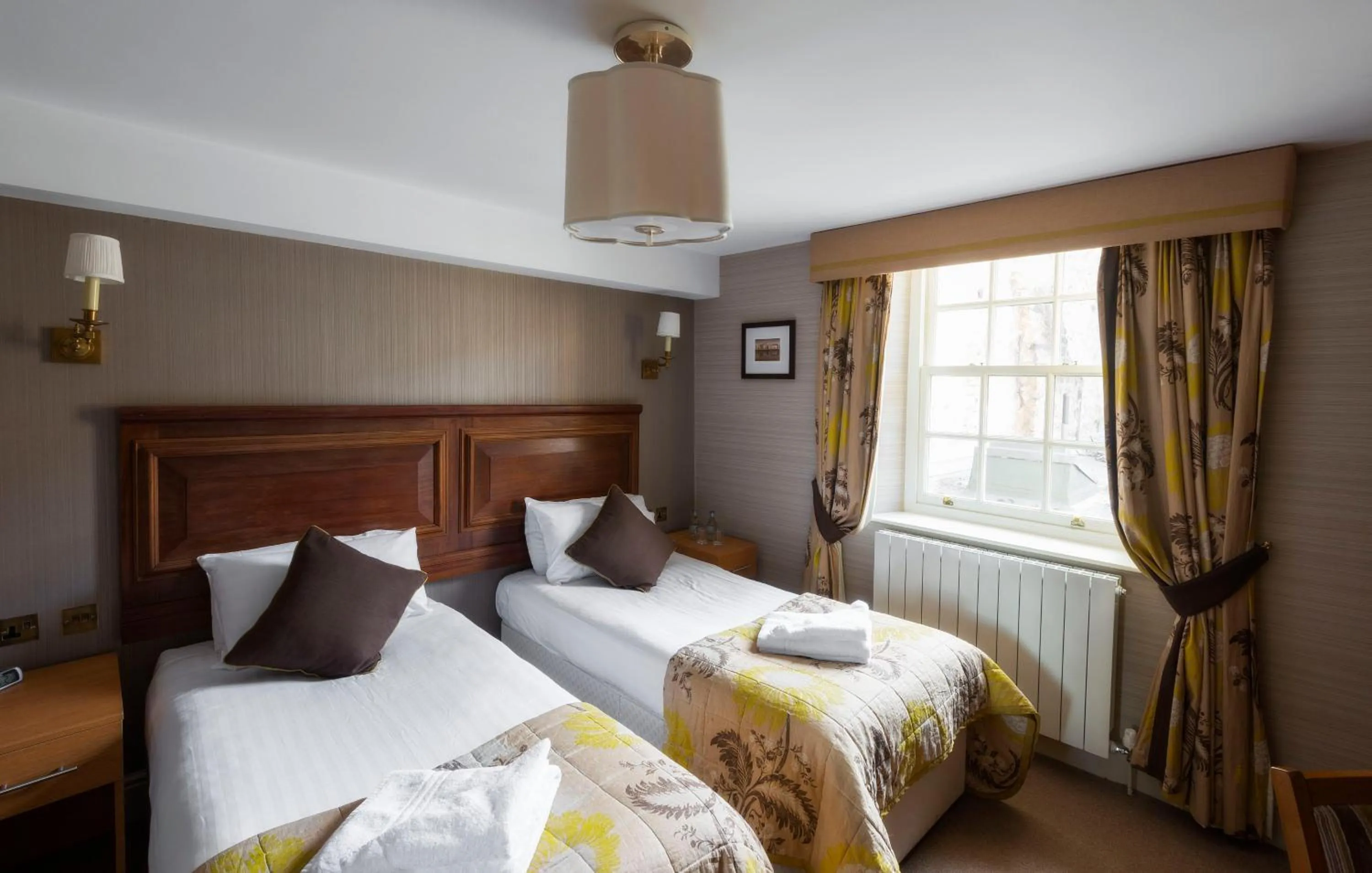 Bed in Wagon & Horses