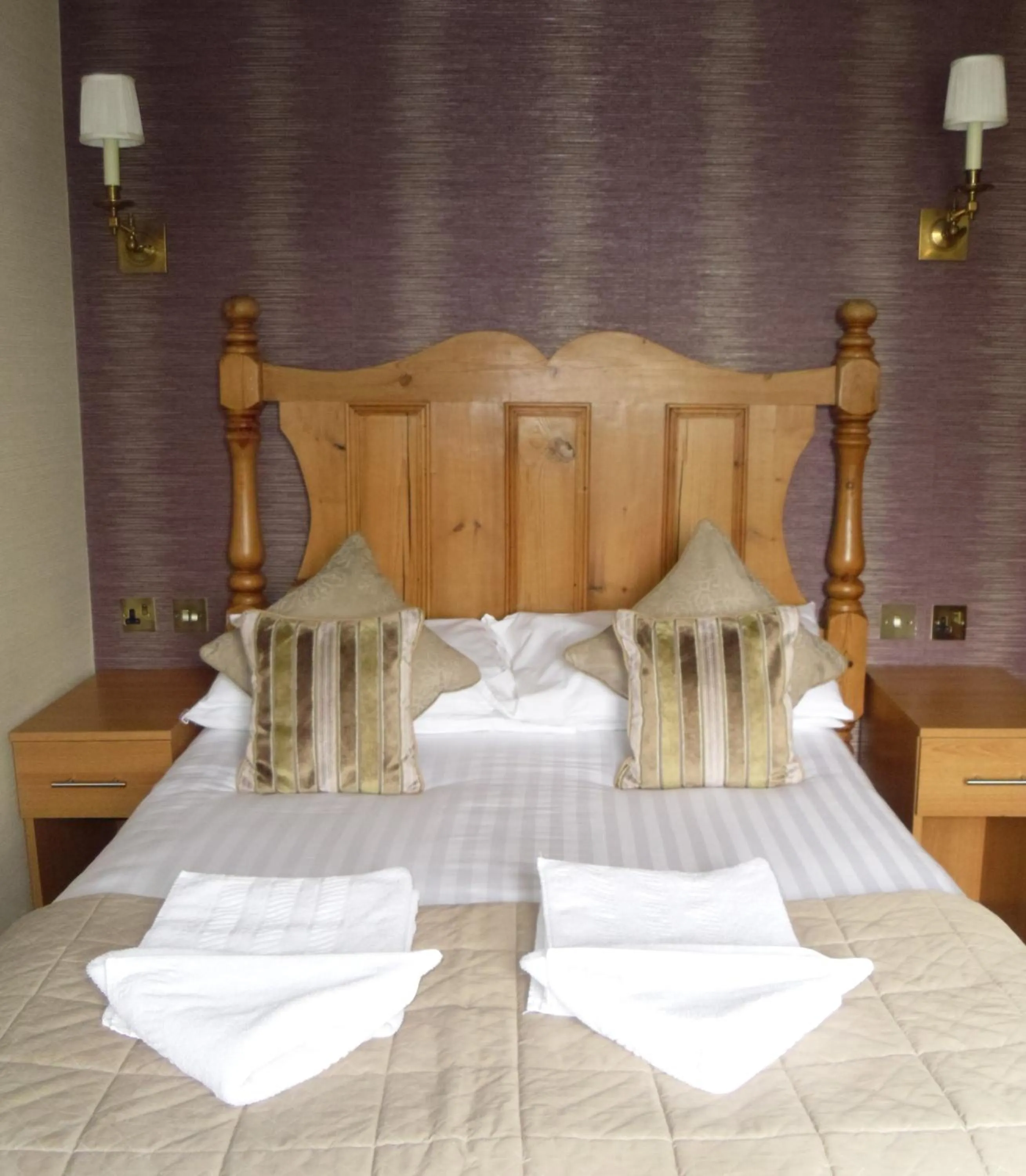 Bed in Wagon & Horses