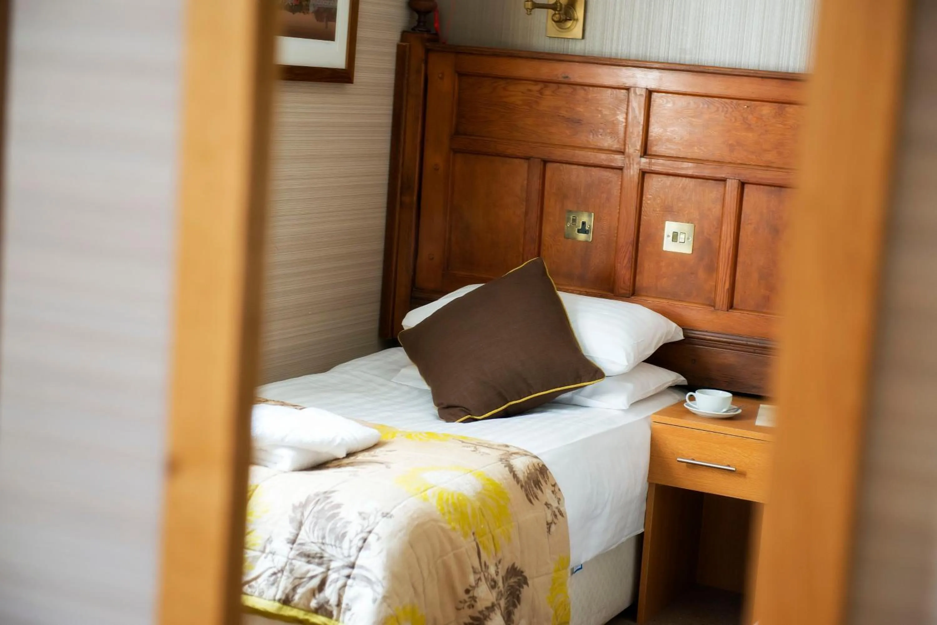 Bed in Wagon & Horses