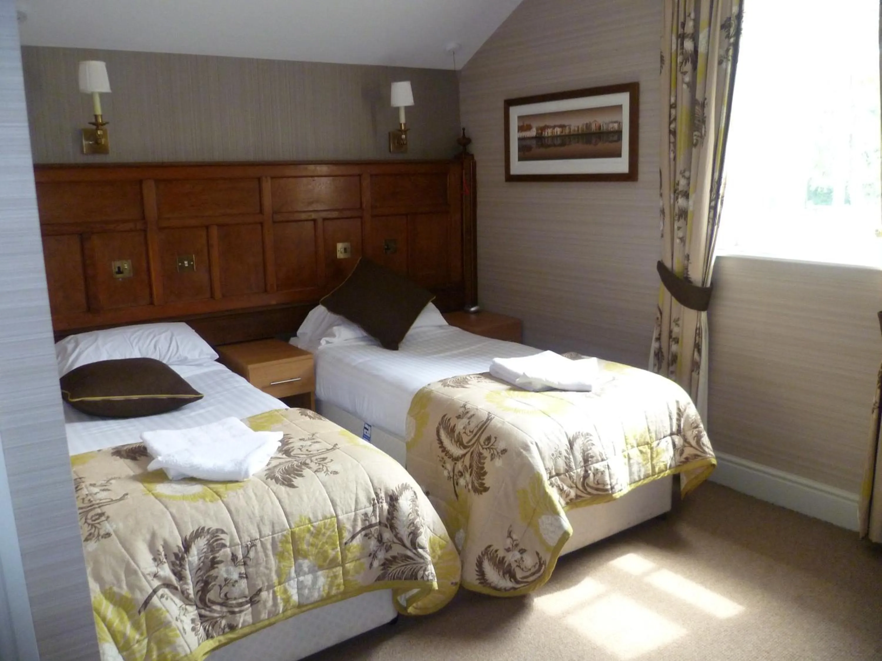 Day, Bed in Wagon & Horses