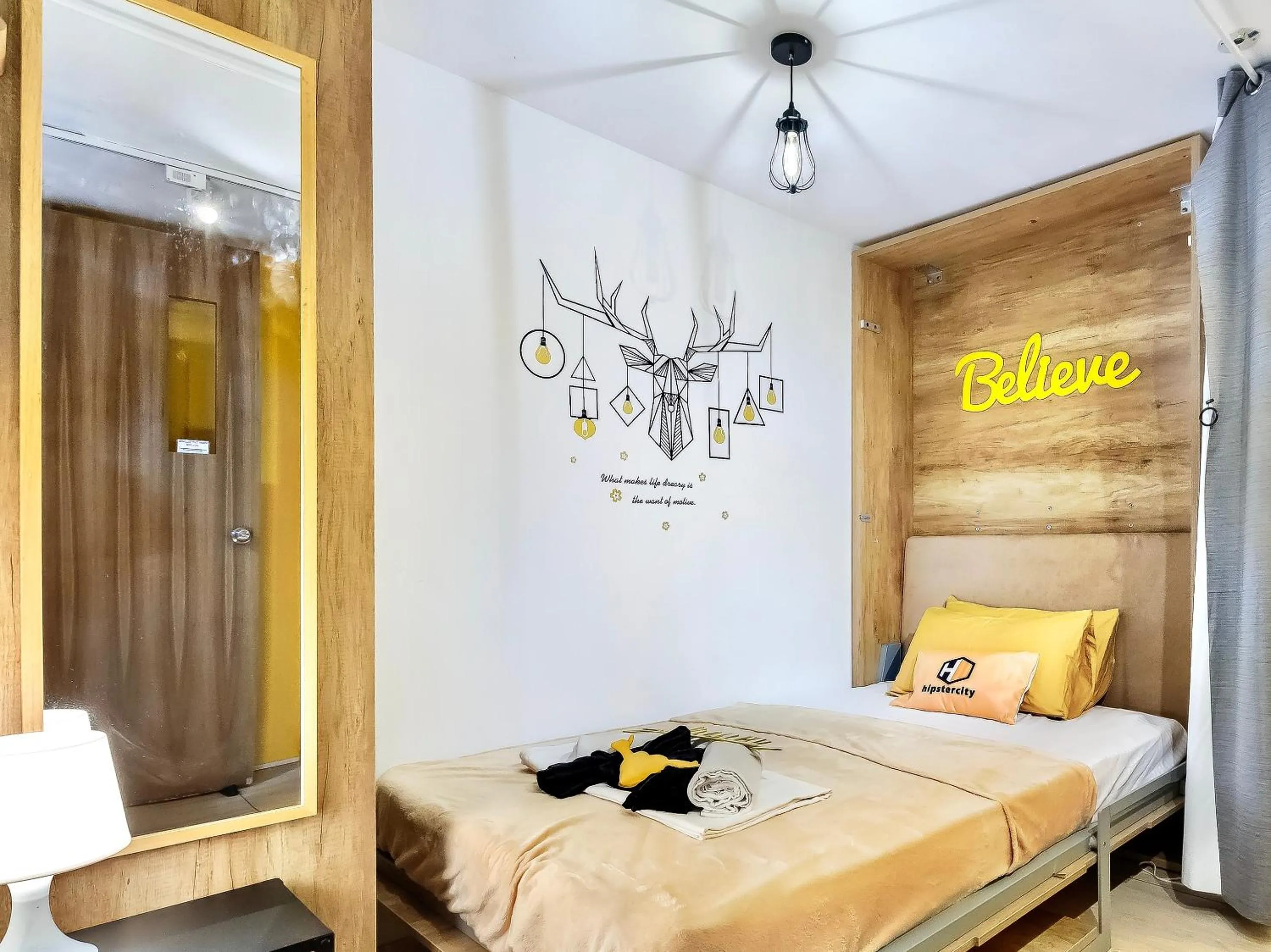 Bed in hipstercity hostel