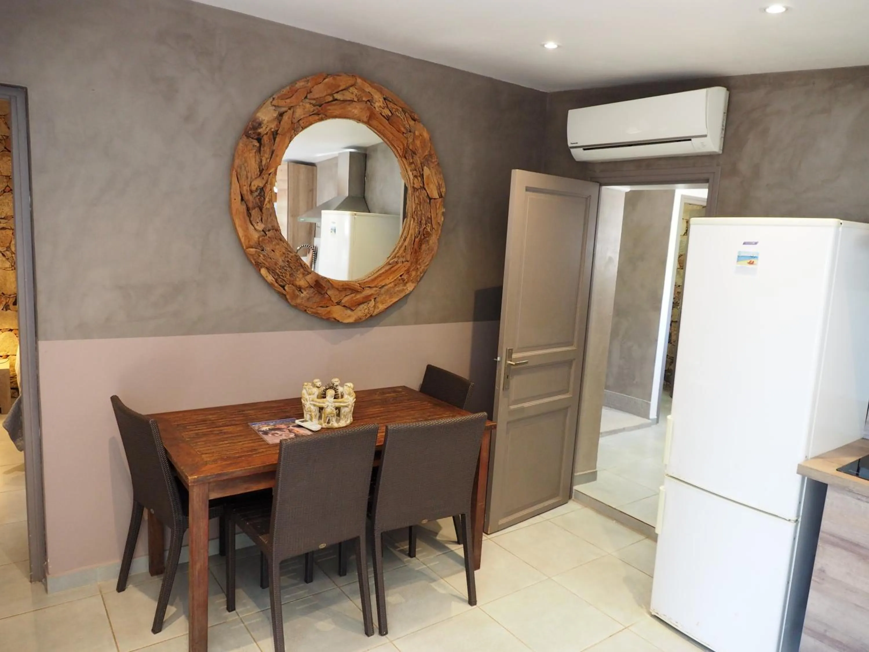 kitchen, Dining Area in Maranatha Porto Vecchio
