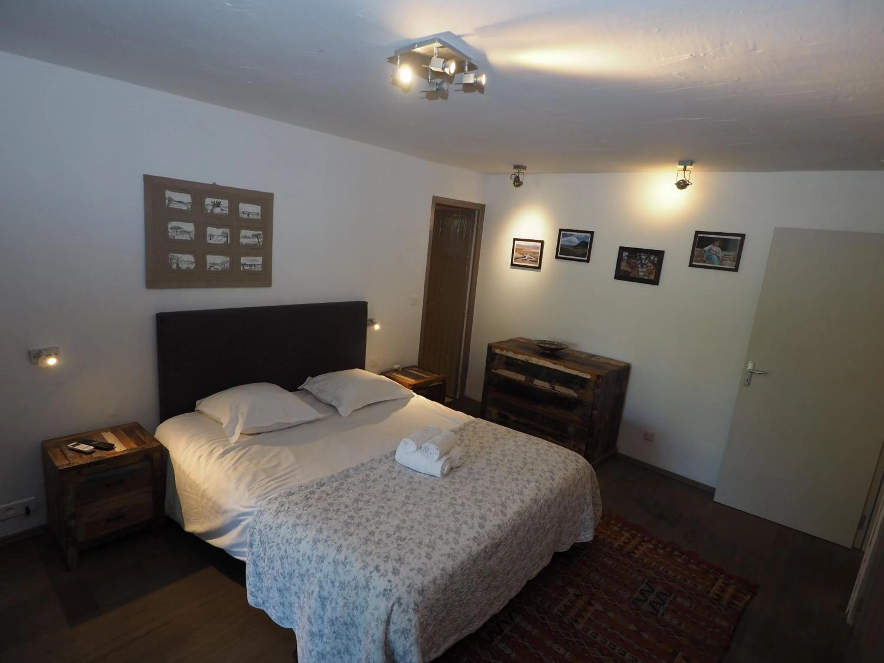 Photo of the whole room, Bed in Maranatha Porto Vecchio