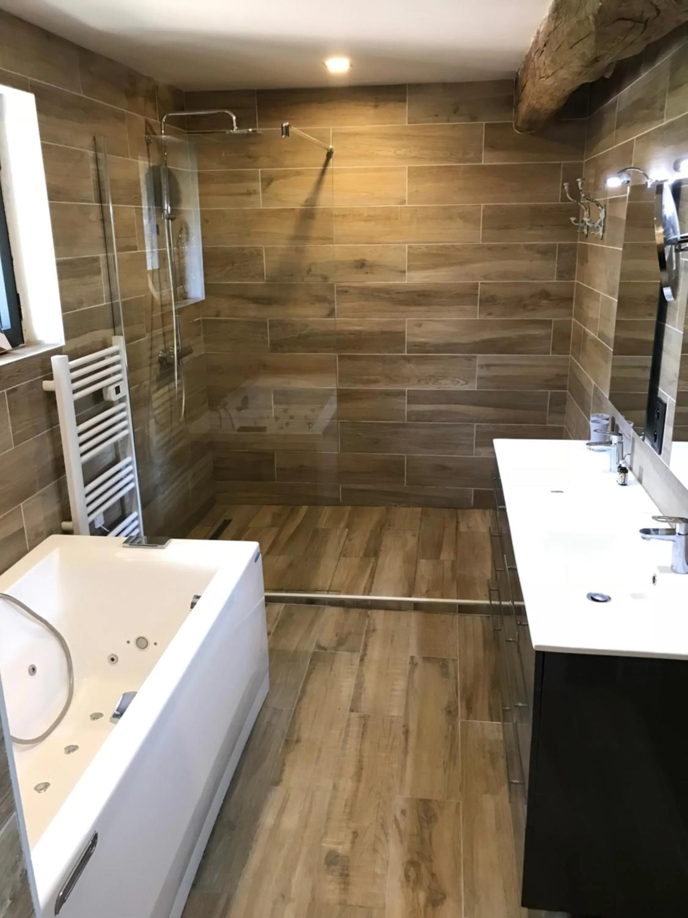 Shower, Bathroom in Maranatha Porto Vecchio