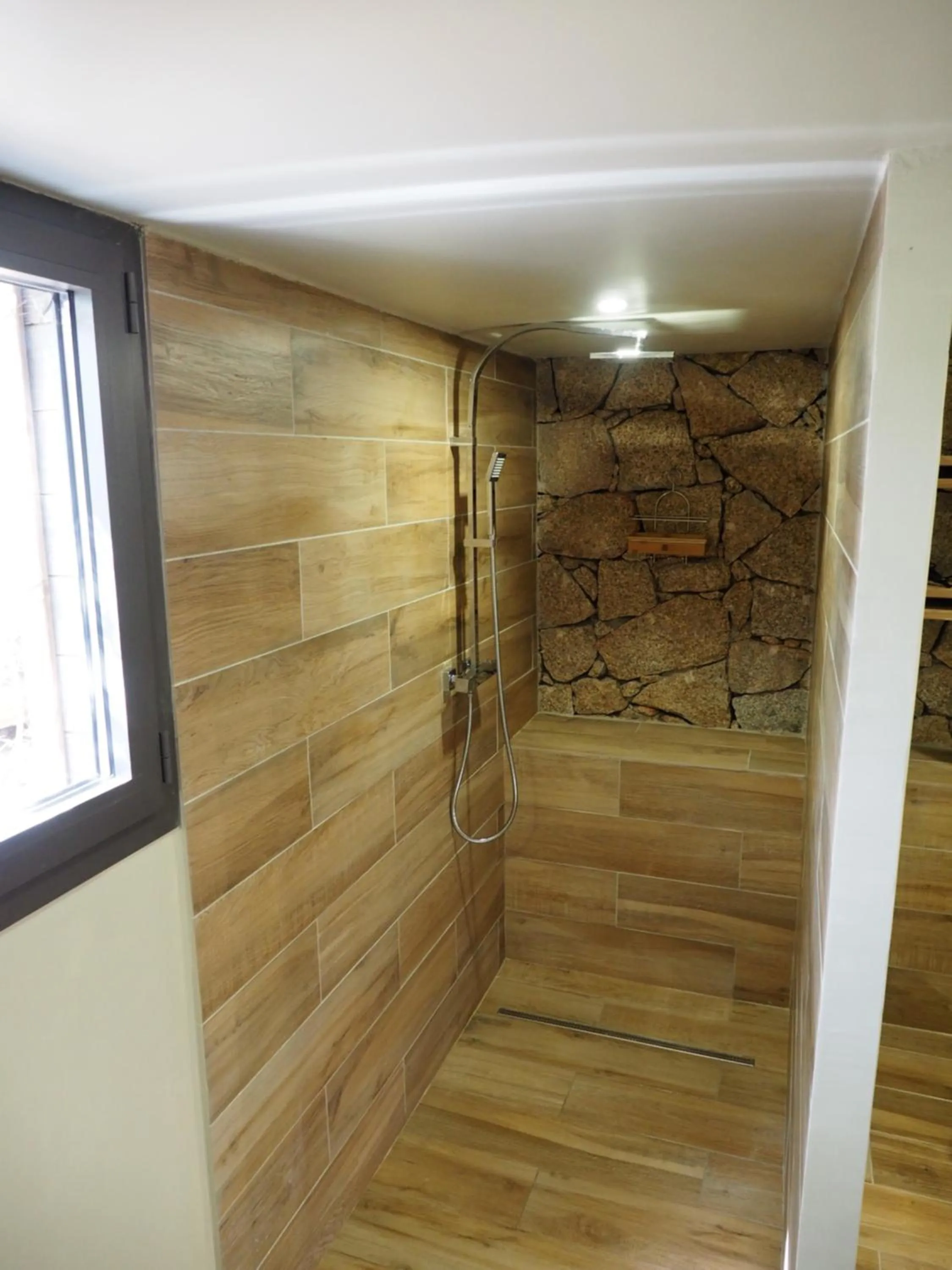 Shower, Bathroom in Maranatha Porto Vecchio