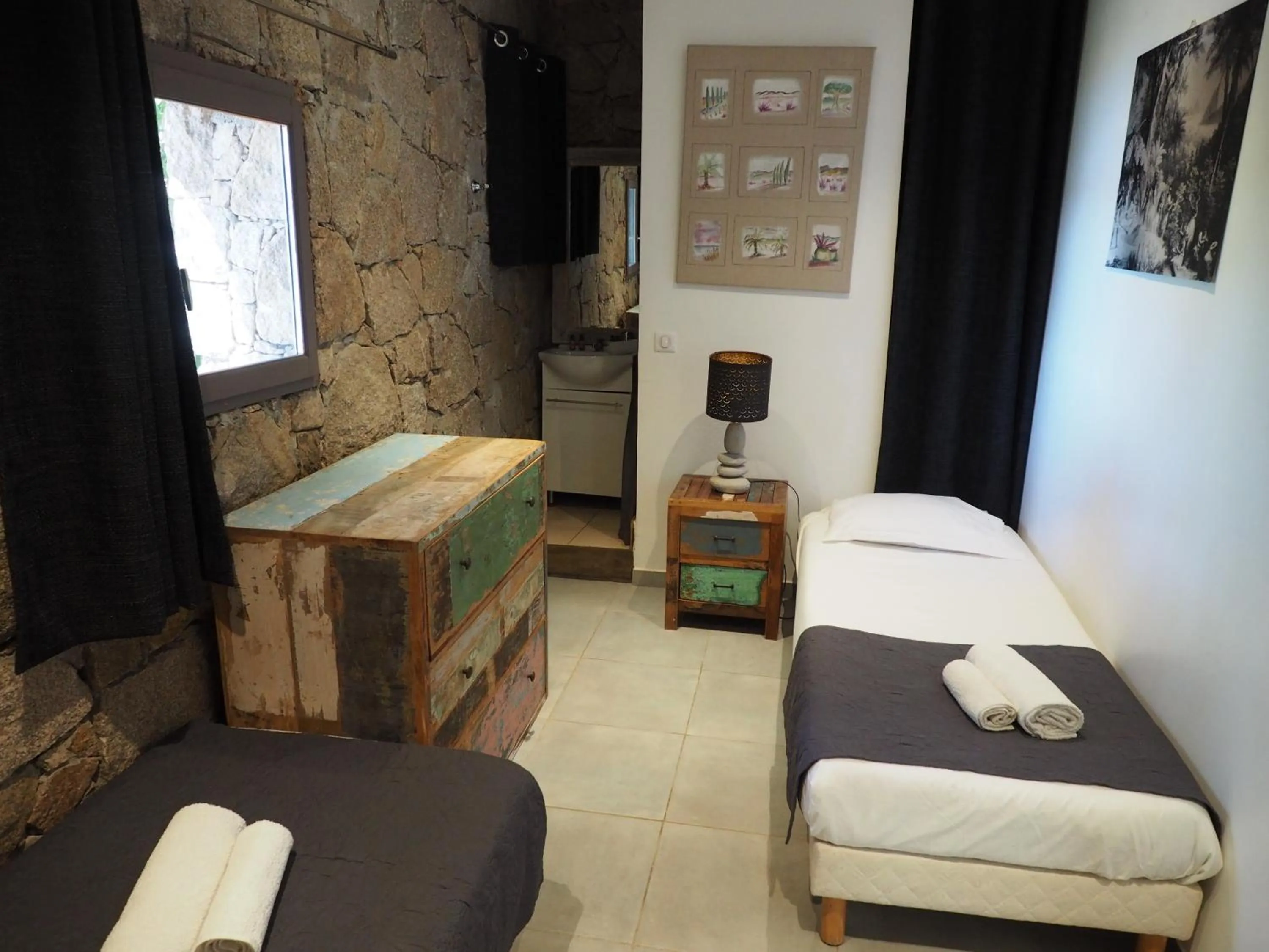 Photo of the whole room, Bed in Maranatha Porto Vecchio