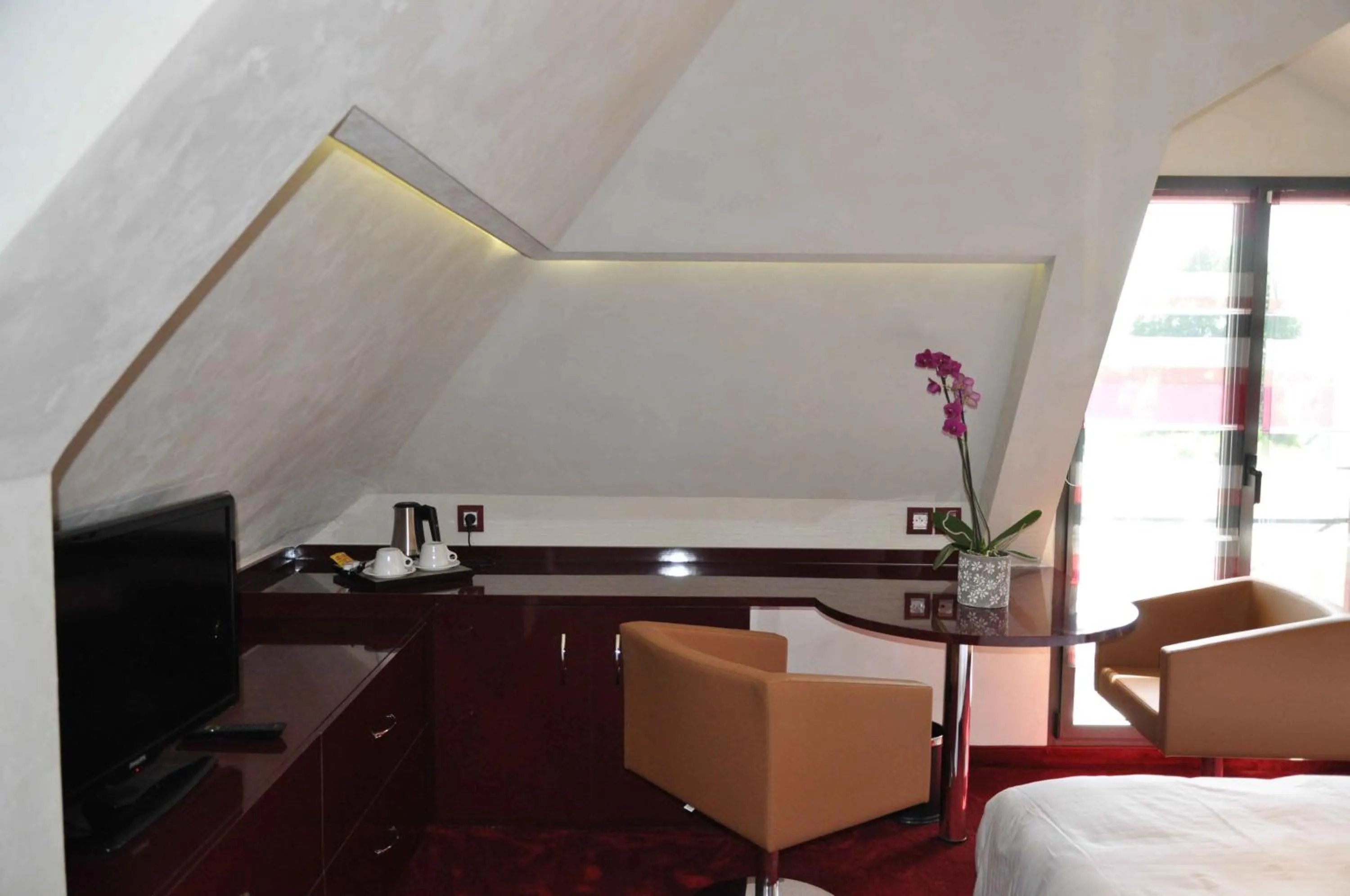 TV and multimedia, Bed in Le Domaine Des Chevaliers De Malte