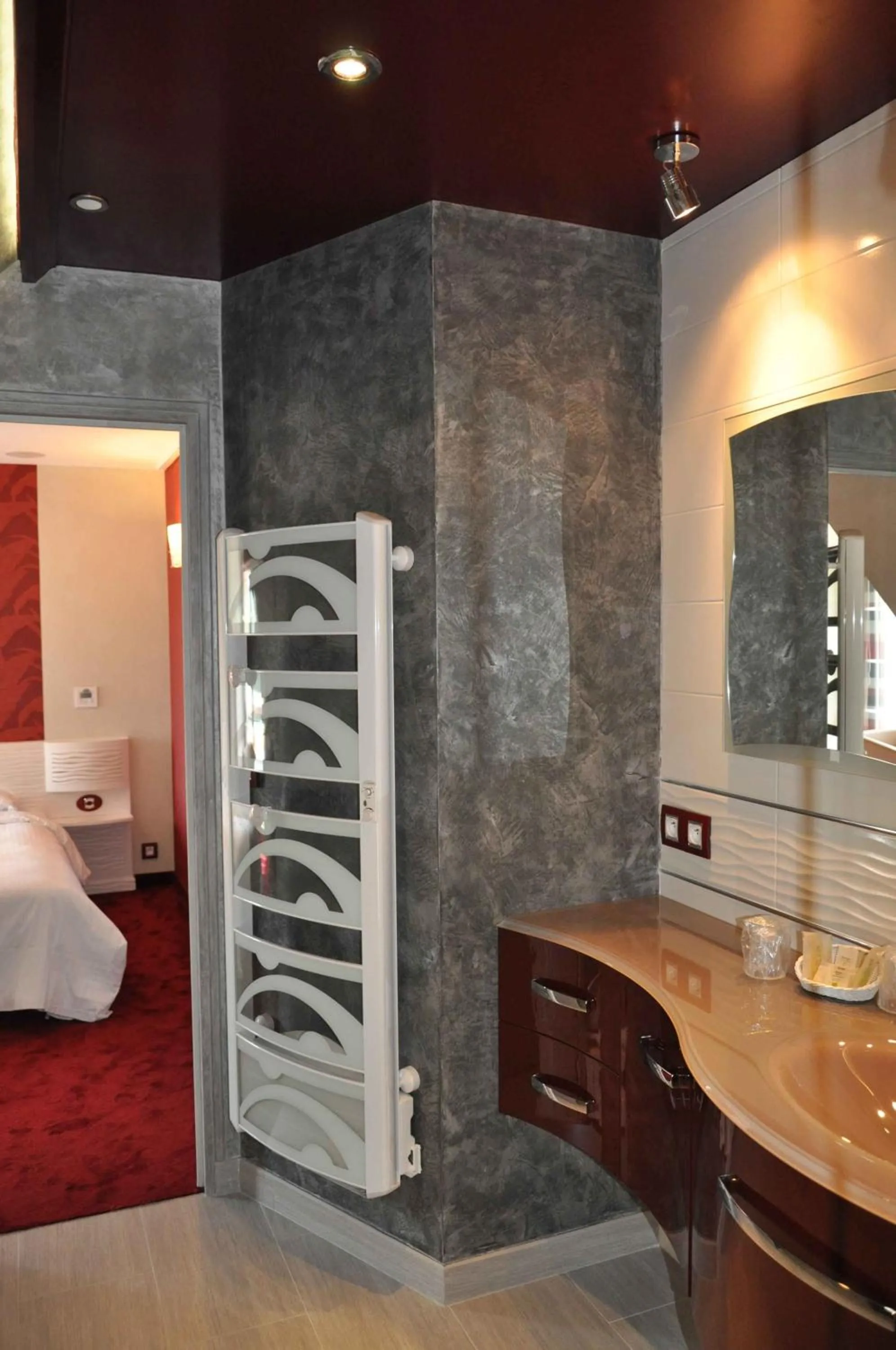 Bed in Le Domaine Des Chevaliers De Malte