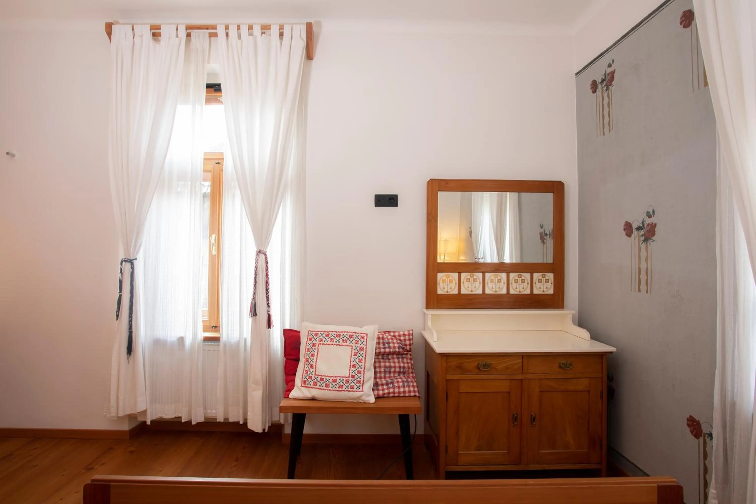 hair dresser, Bed in Pr'Gavedarjo Eco Heritage B&B