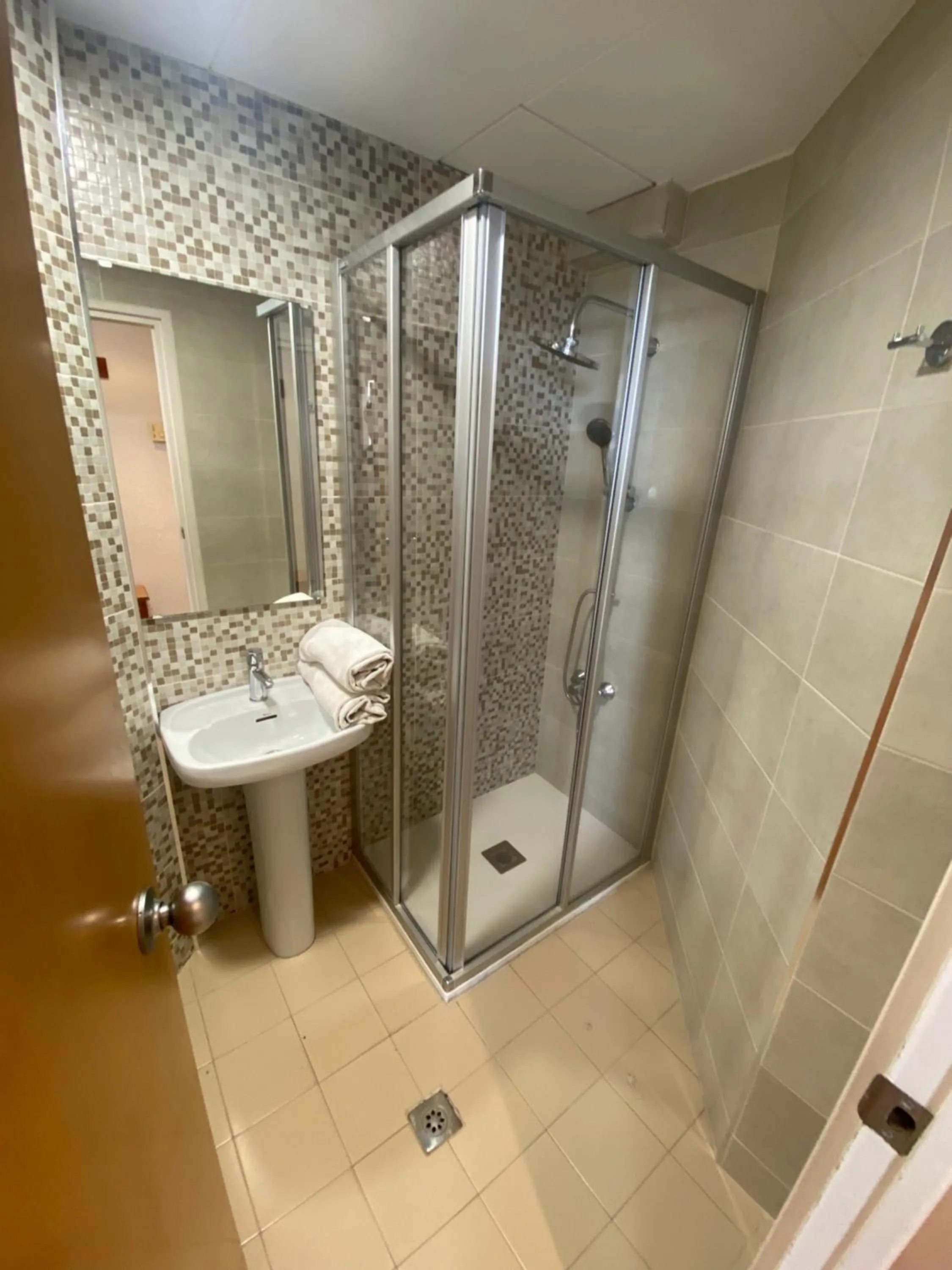 Shower in AR Bolero park