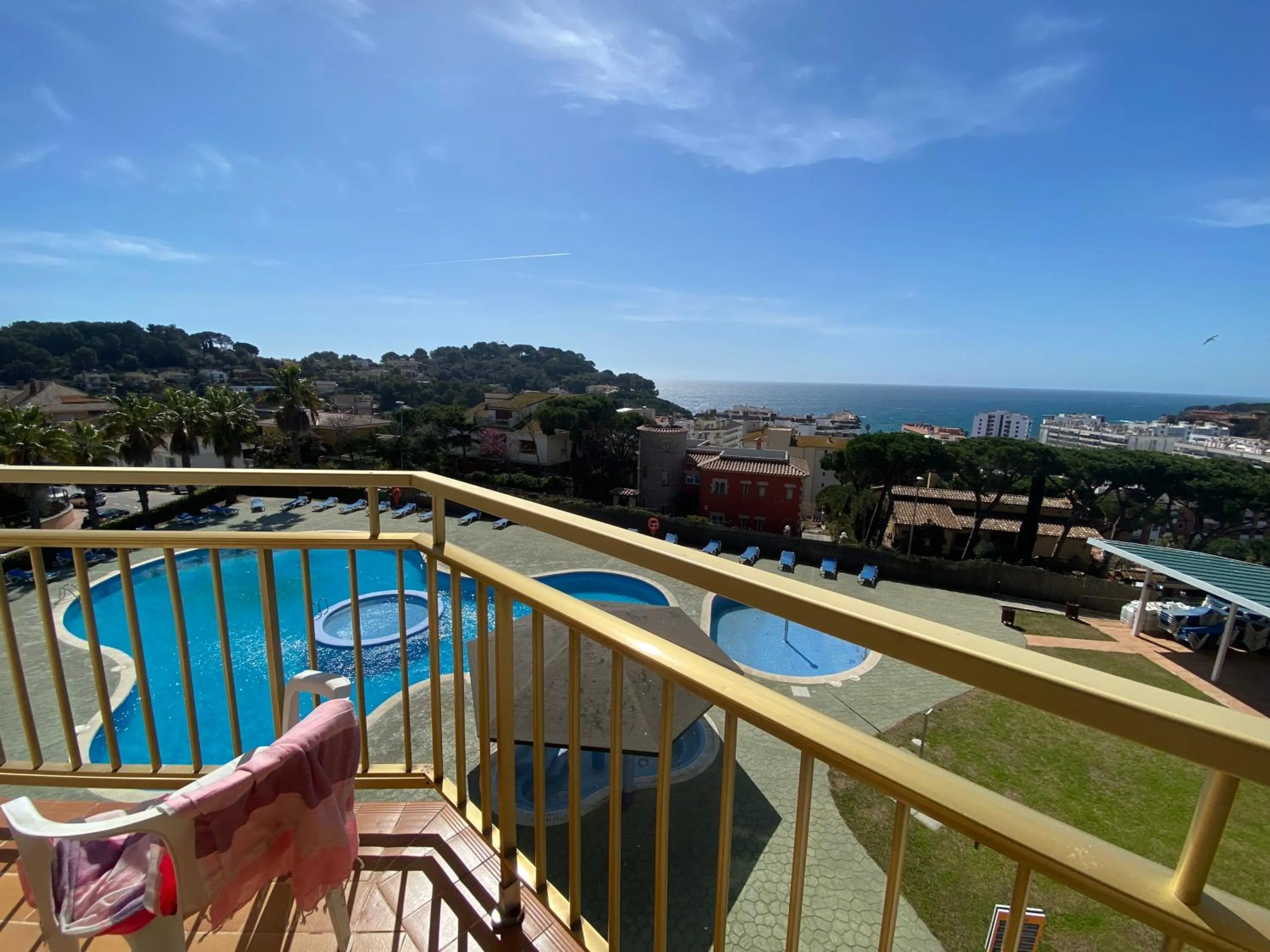 Pool view in AR Bolero park