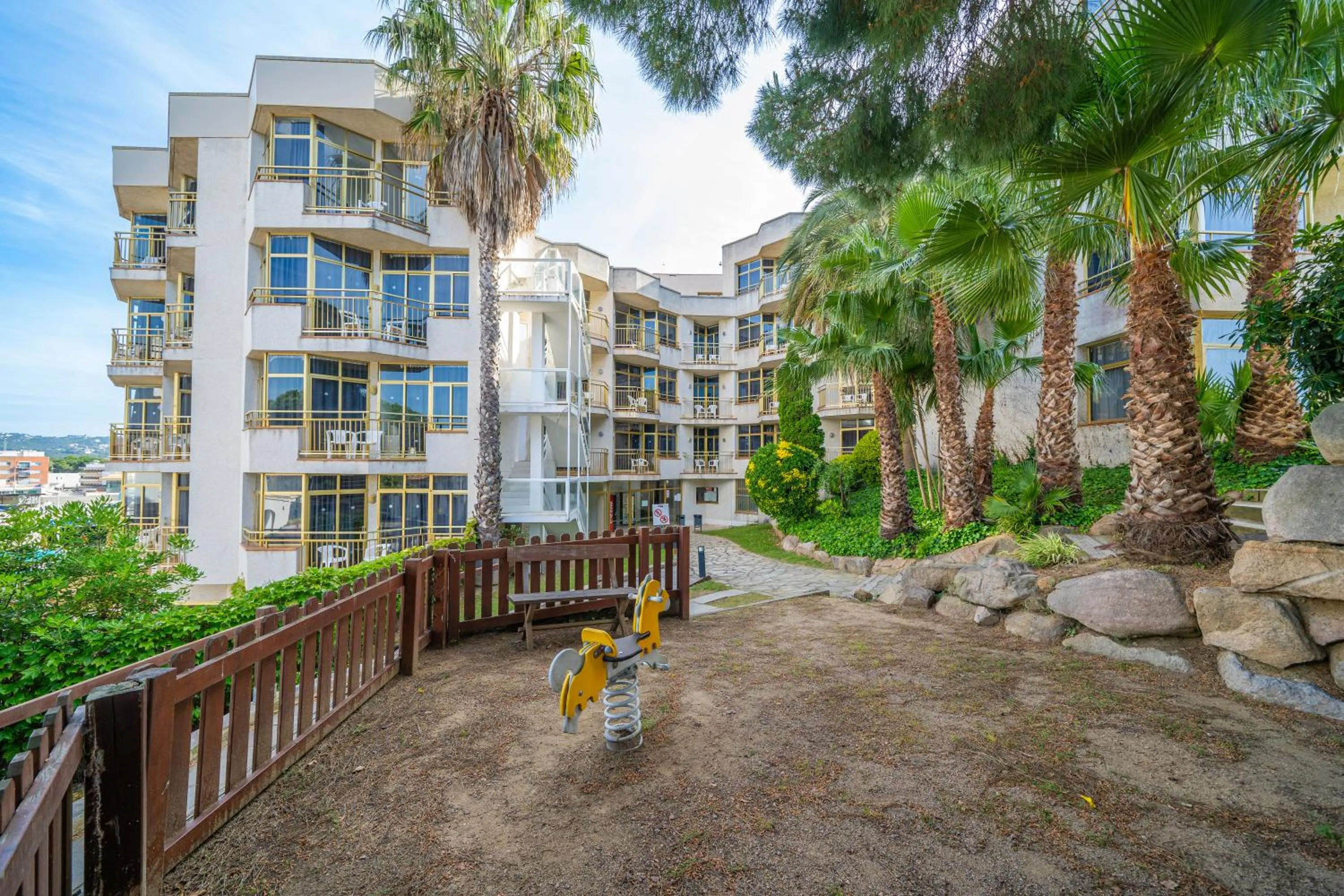 Garden view in AR Bolero park