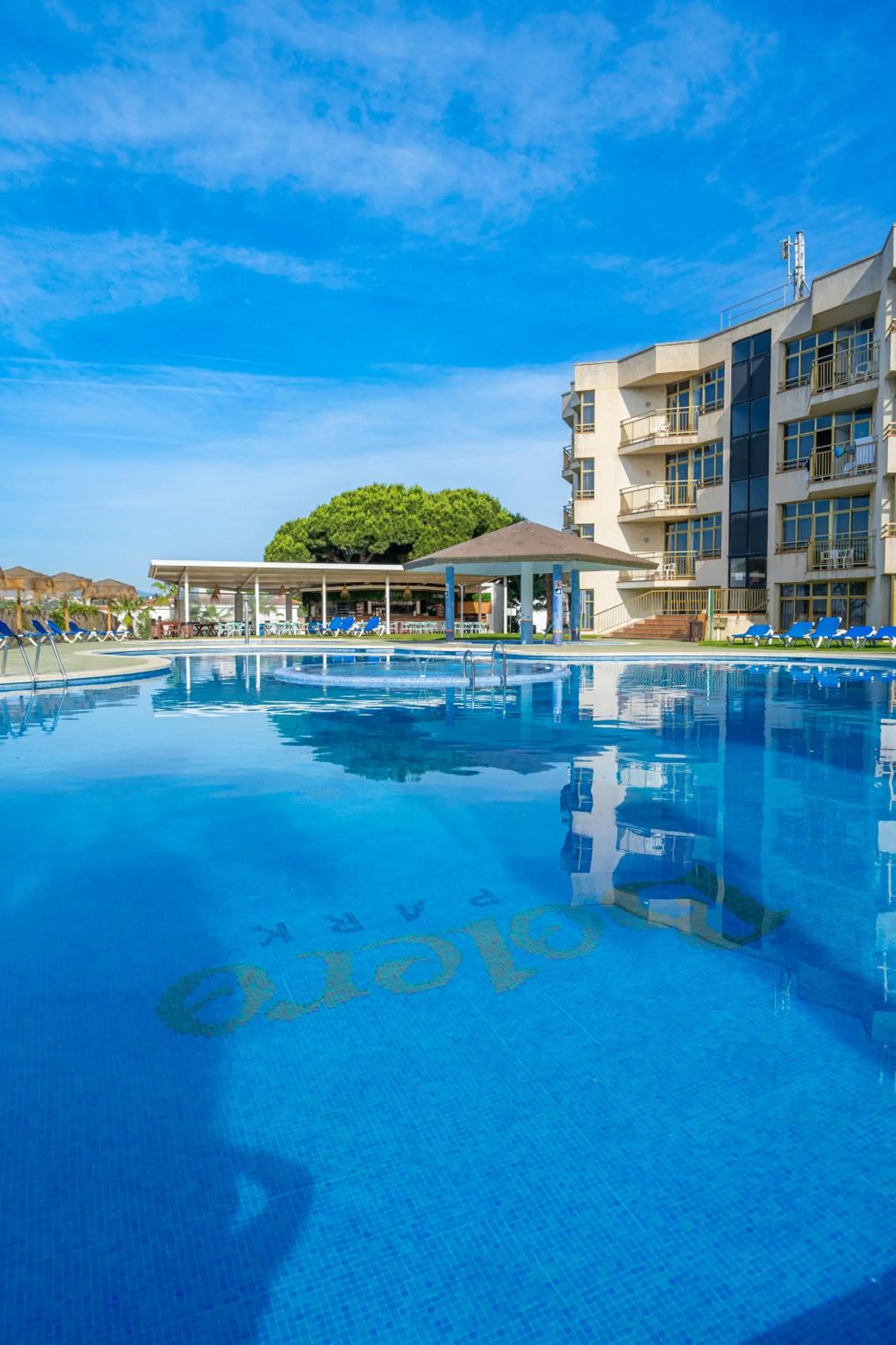 Pool view in AR Bolero park