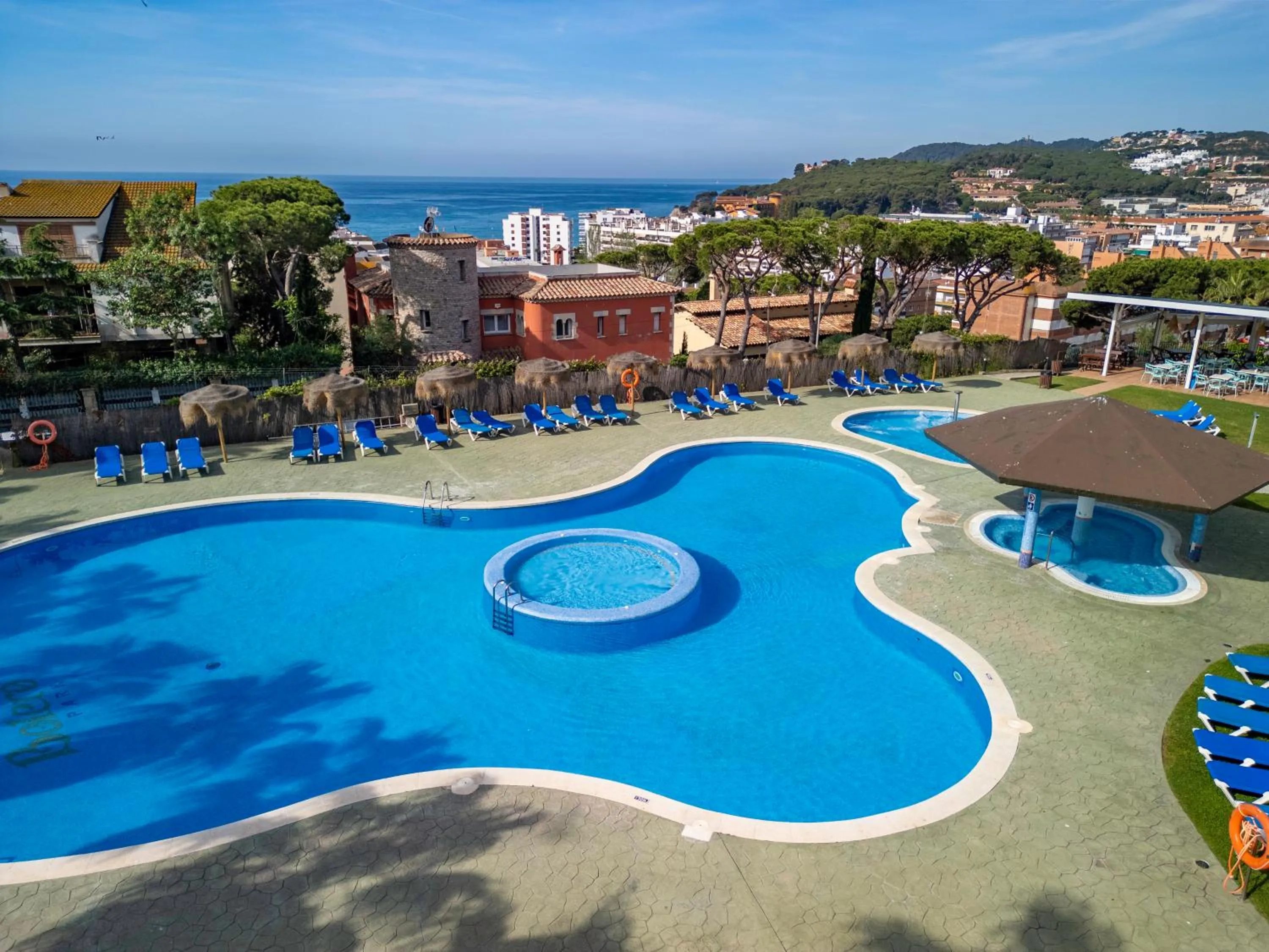 Pool view in AR Bolero park