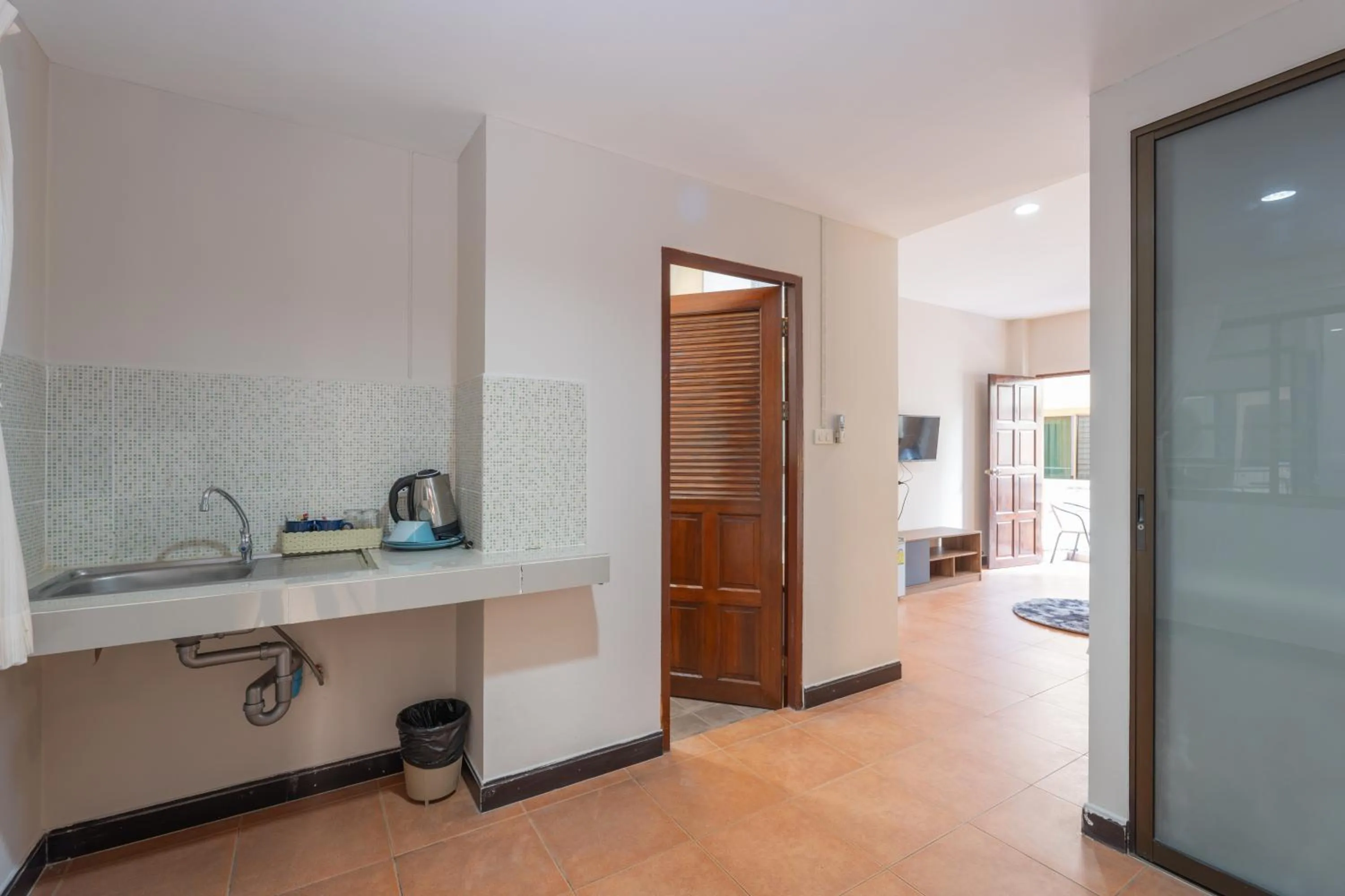 Kitchen or kitchenette in Amarin Hotel Patong