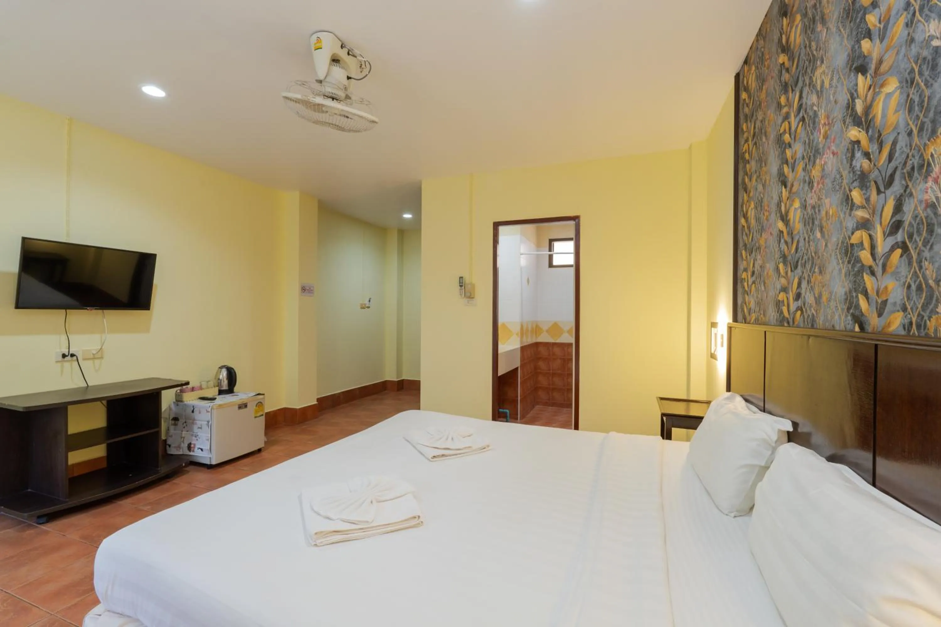 Bed in Amarin Hotel Patong