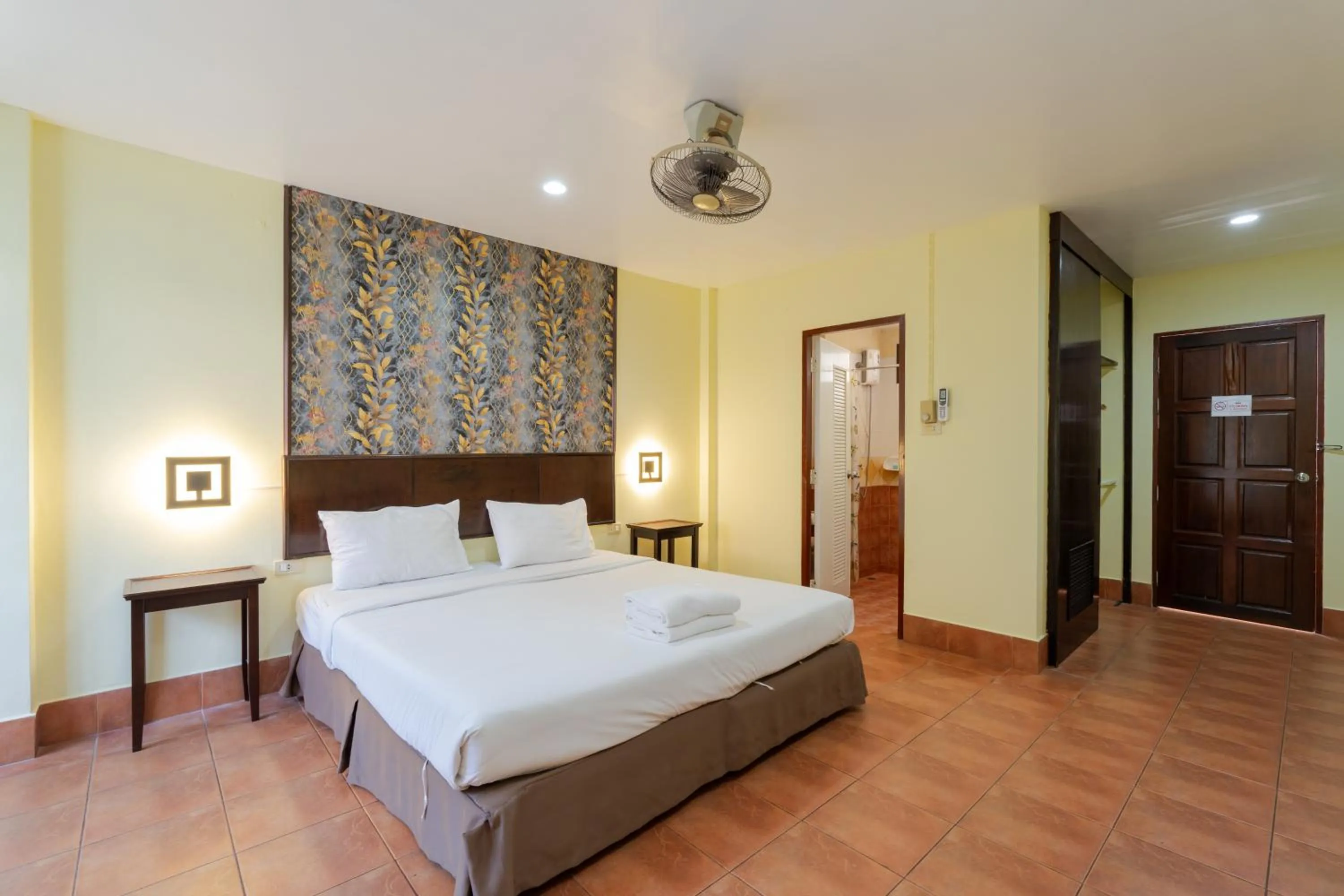 Bed in Amarin Hotel Patong